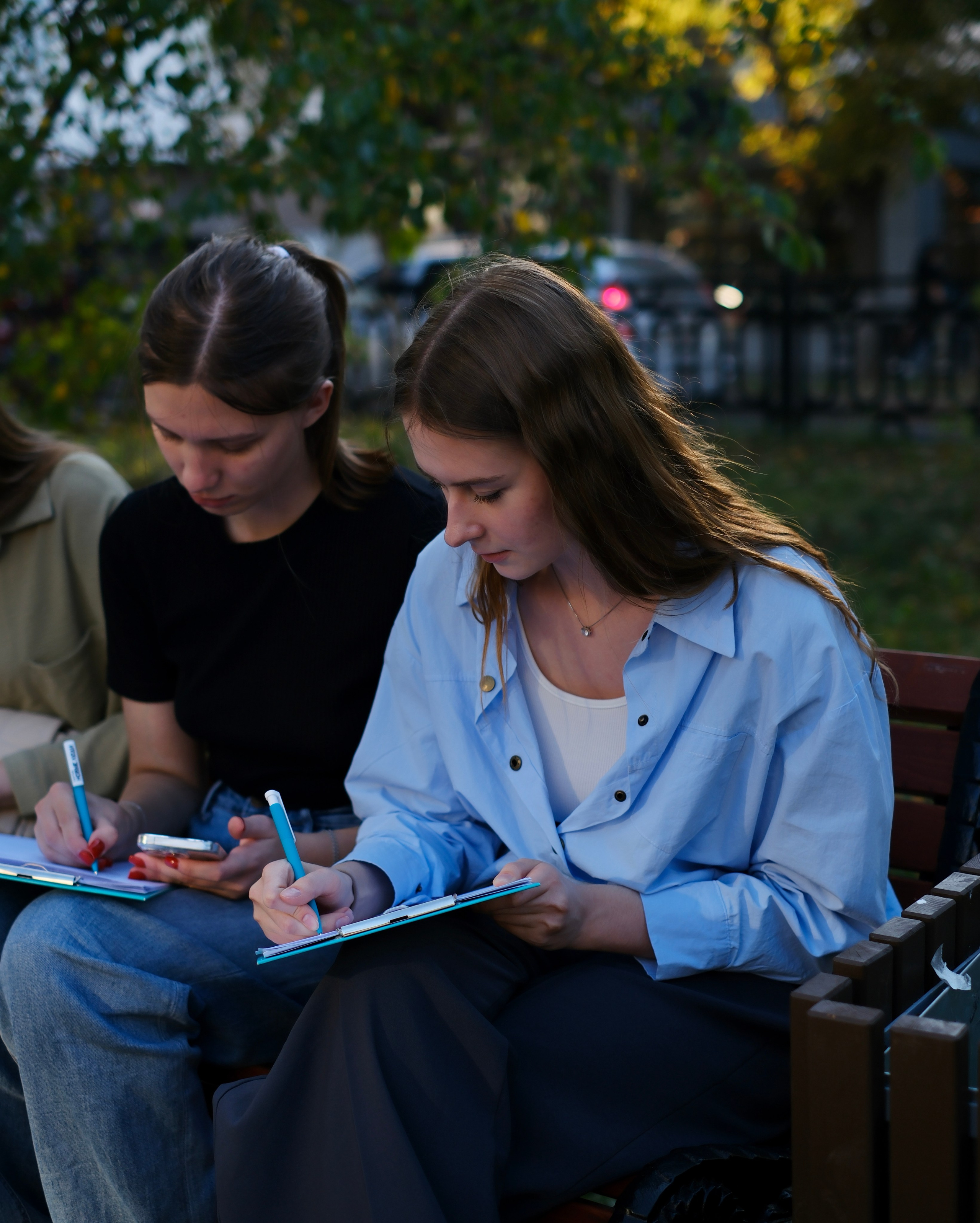 Социальный опрос для партии. Репортаж с возложения цветов 23.02.2023