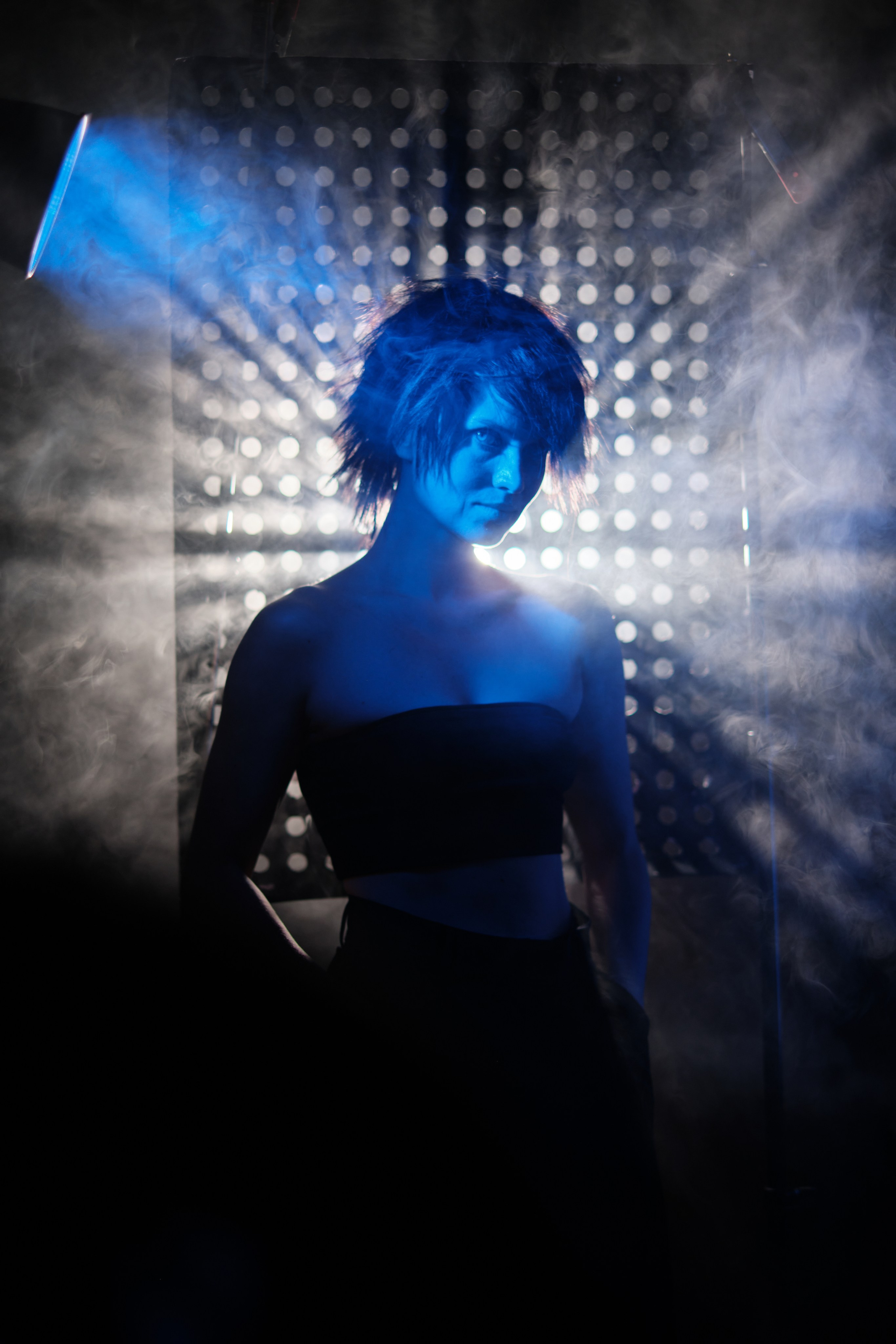 Портрет в духе Киберпанк-театра  с дымом