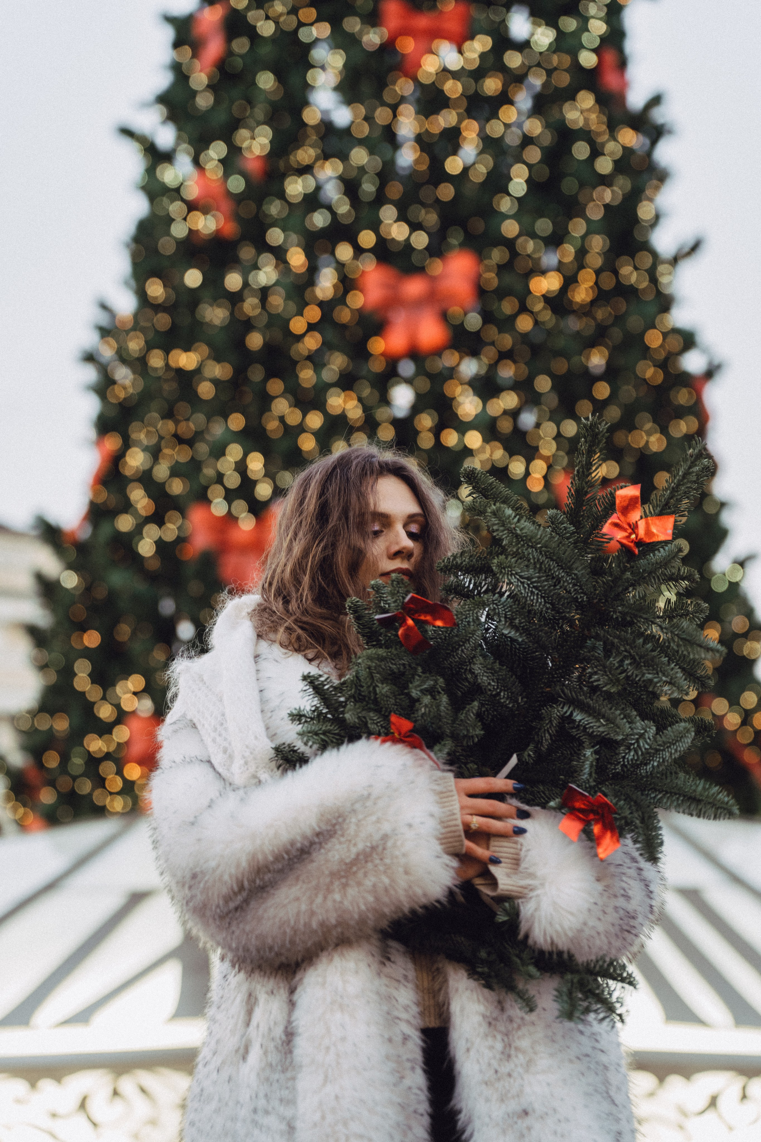 ПРОГУЛКА НА МАНЕЖНОЙ ПЛОЩАДИ ДЛЯ ДЕВУШКИ ПЕРЕД НОВЫМ ГОДОМ (НОВОГОДНЯЯ ФОТОСЕССИИЯ НА МАНЕЖНОЙ ПЛОЩАДИ). Профессиональный фотограф, Санкт-Петербург — Виктория Богомолова