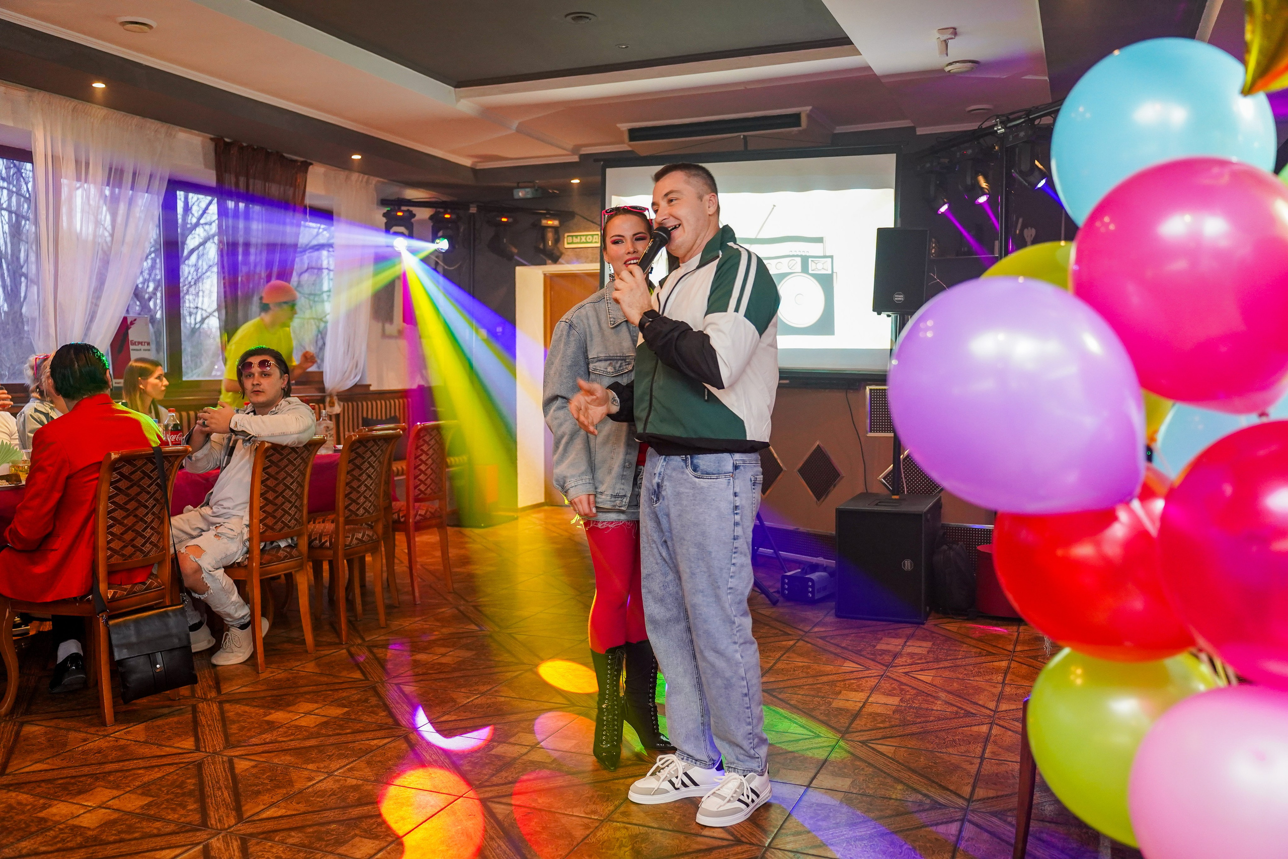 День Рождения в стиле 90-х. Фотограф Новороссийск | Геленджик и ЮФО Эльвина Ясинская