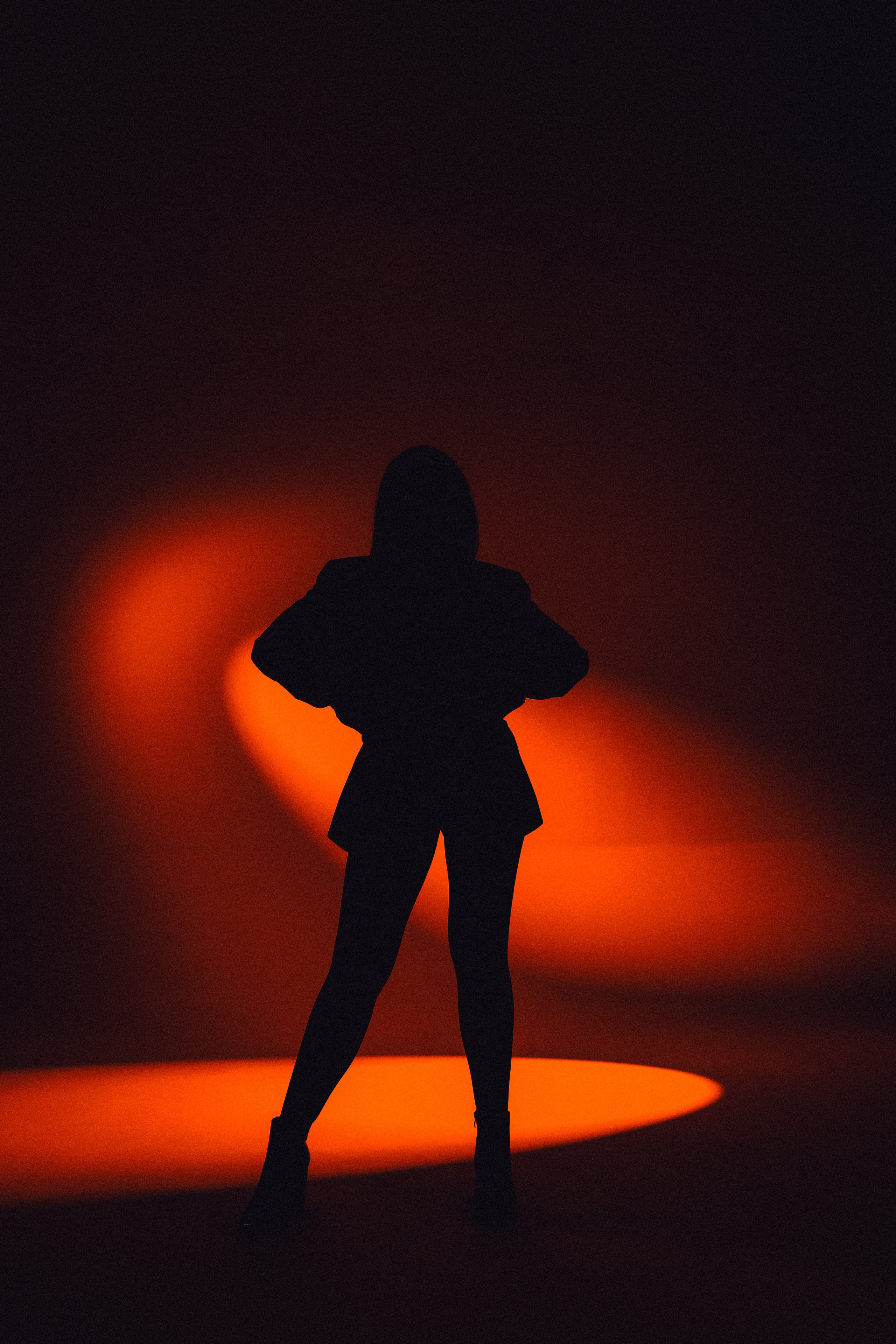 Цветной свет и фигуры. Фотограф Минск