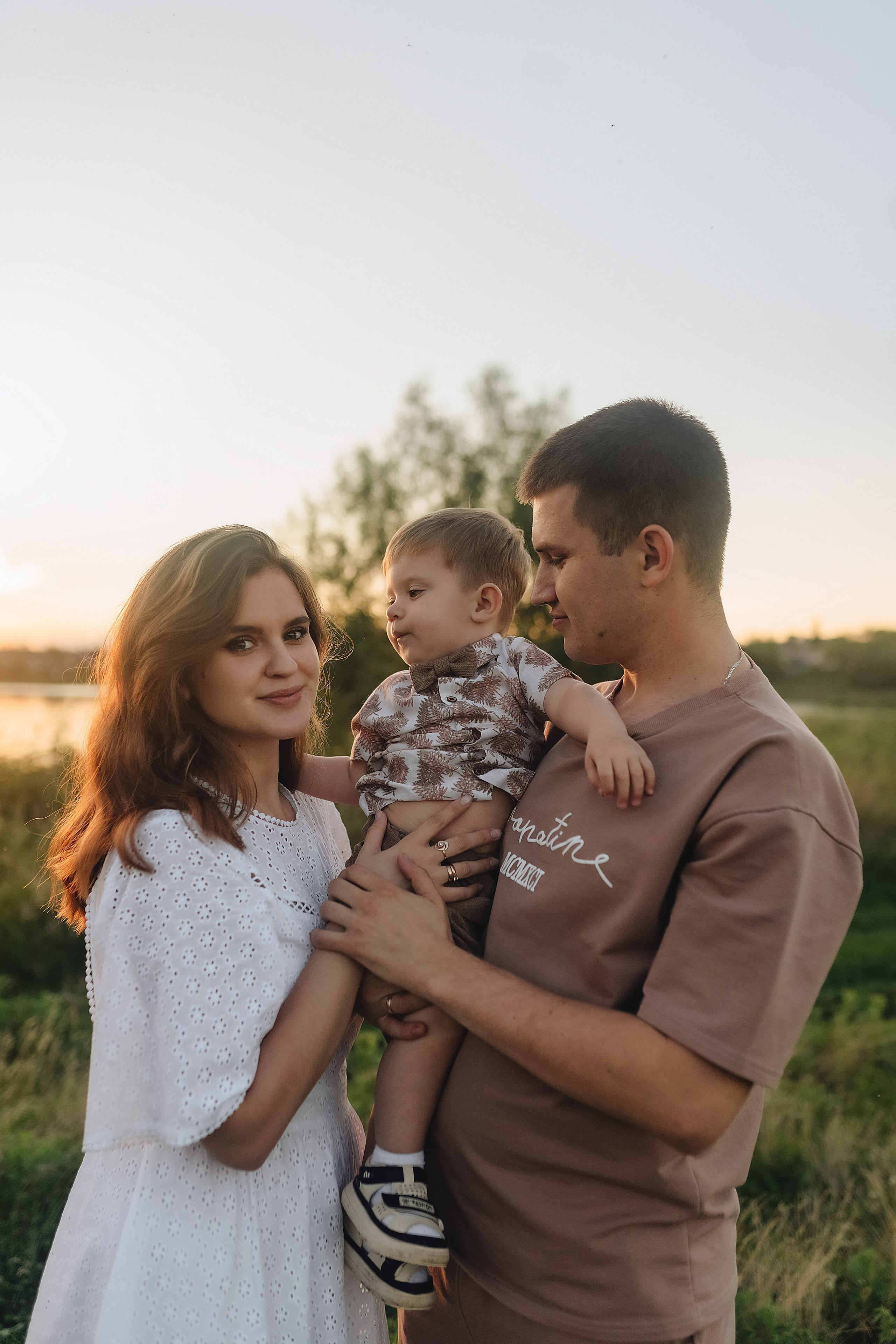 Светлана, Сергей и Женя | Семейная съемка на закате. Фотограф Карина Шмулёва. Воронеж и область