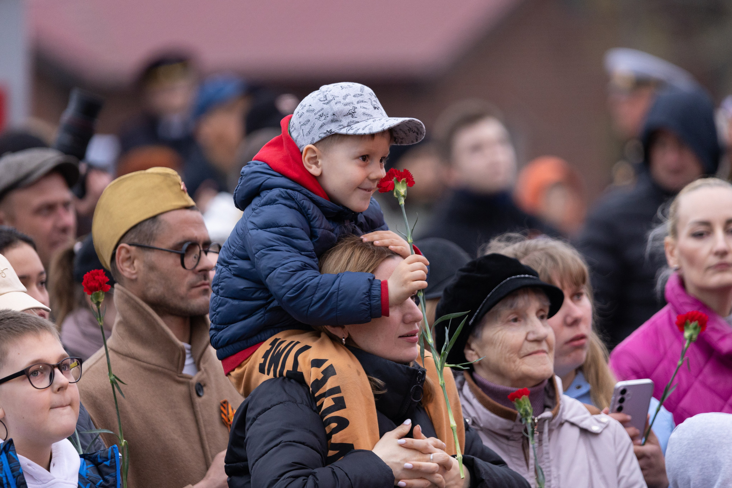 9 мая, выступления 2025 г. Олег Катакинов| Репортажный фотограф в городе у моря (Владивосток)