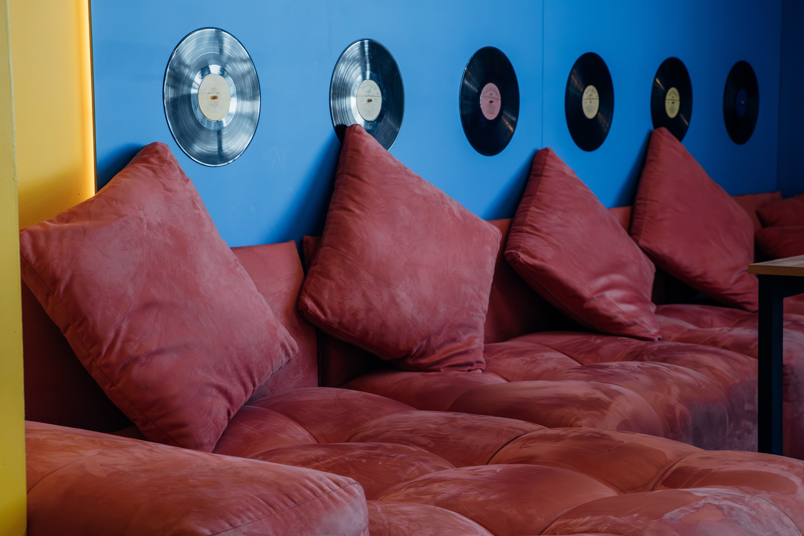 Mr. Karaoke (лето). Аренда лофта в СПб для мероприятий