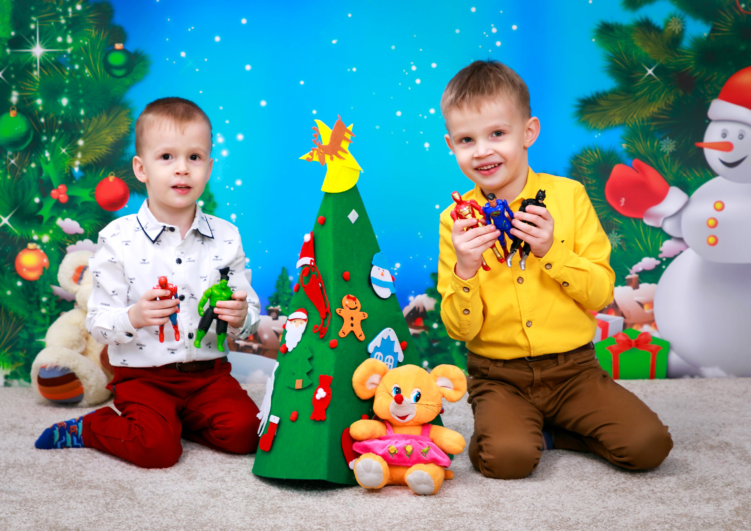 Новый год. Выпускные фотоальбомы и фотокниги в г. Балашове, студия, сувениры