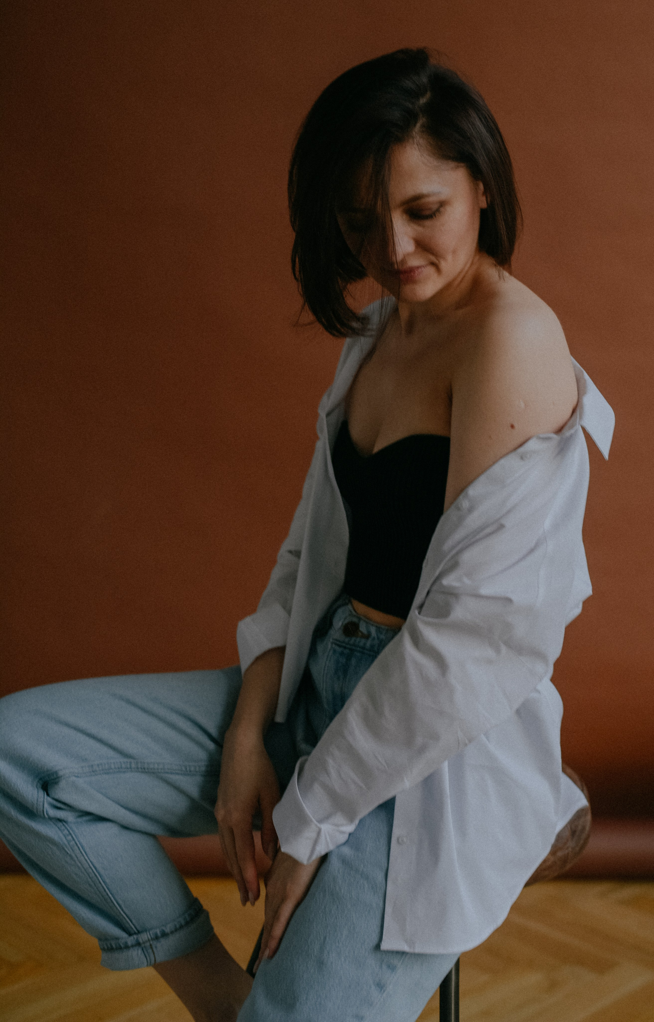 девушка в студи женская фотосессия в студии женская съемка