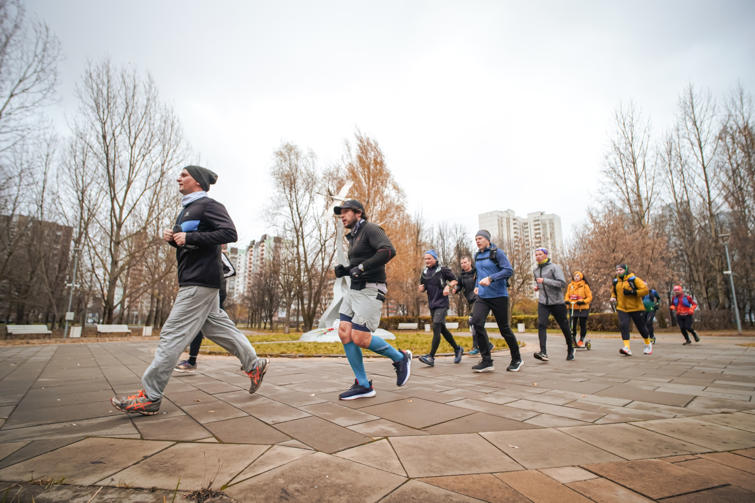 #марафонудома #яuzarun 2024 2-я петля, группа 6:30. Роман Капилюшов. Бег. Фото. Видео. г. Люберцы