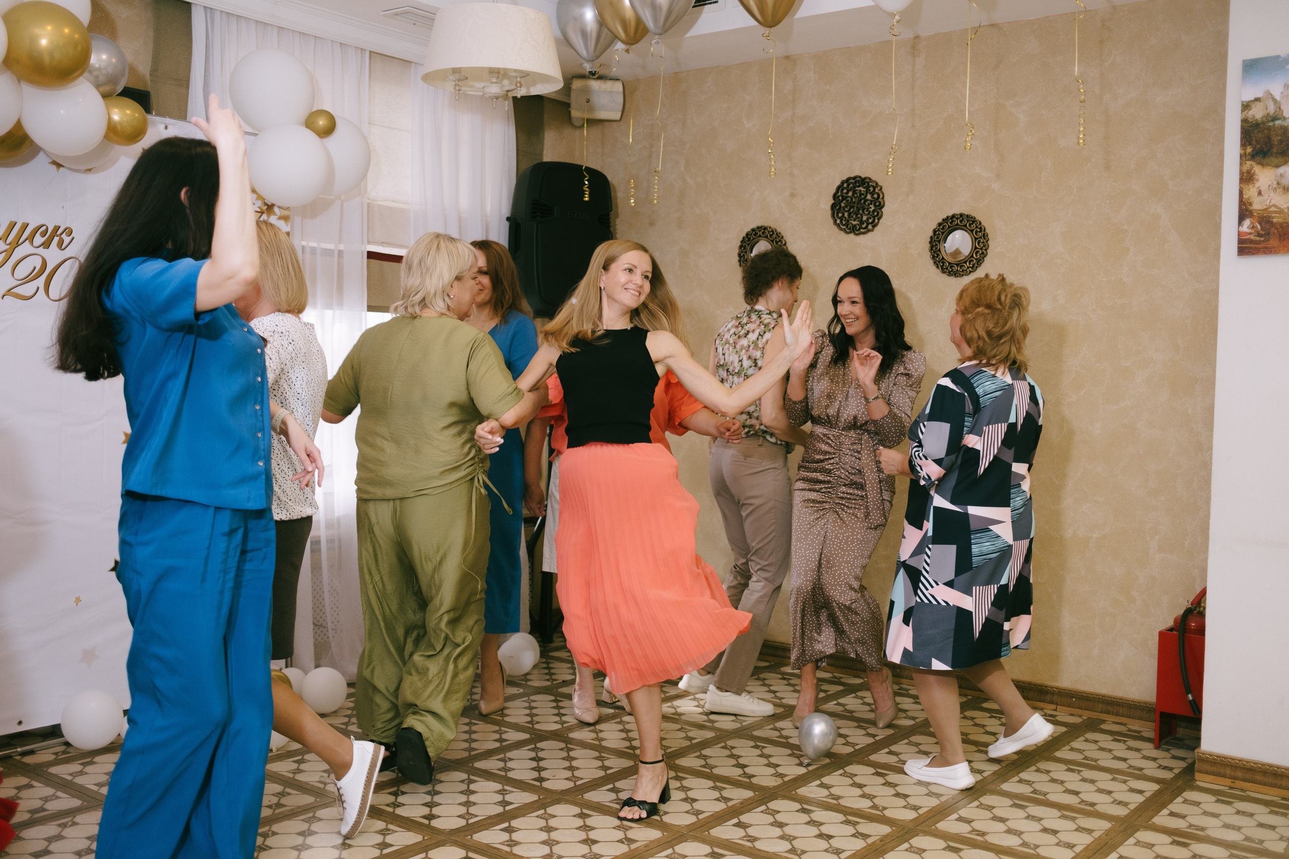 Выпускной школа 33. Свадебный и репортажной фотограф Денис Ожигин в Краснодаре и Краснодарском крае