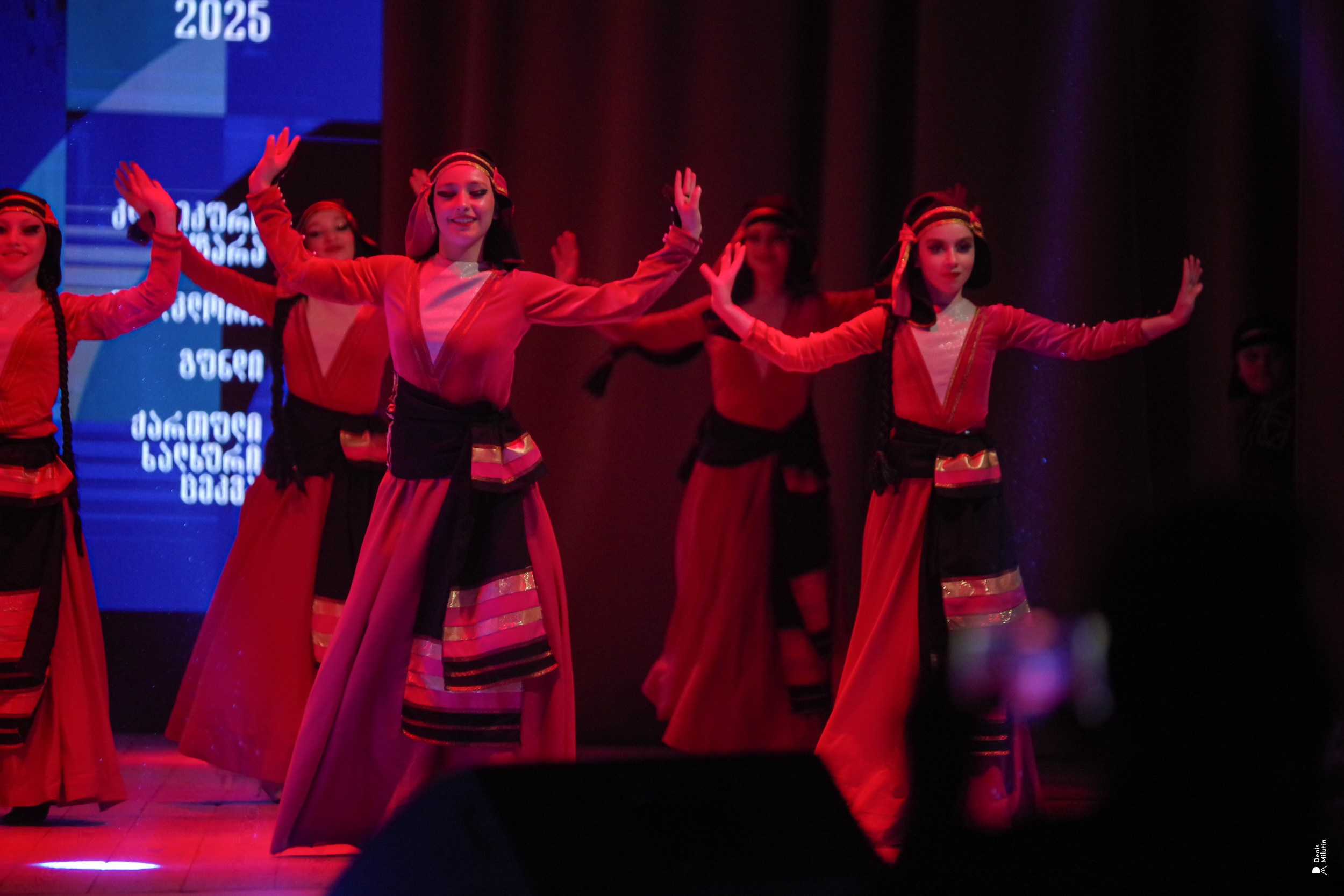 Танцы в Хоби. Портретный фотограф Денис Милютин