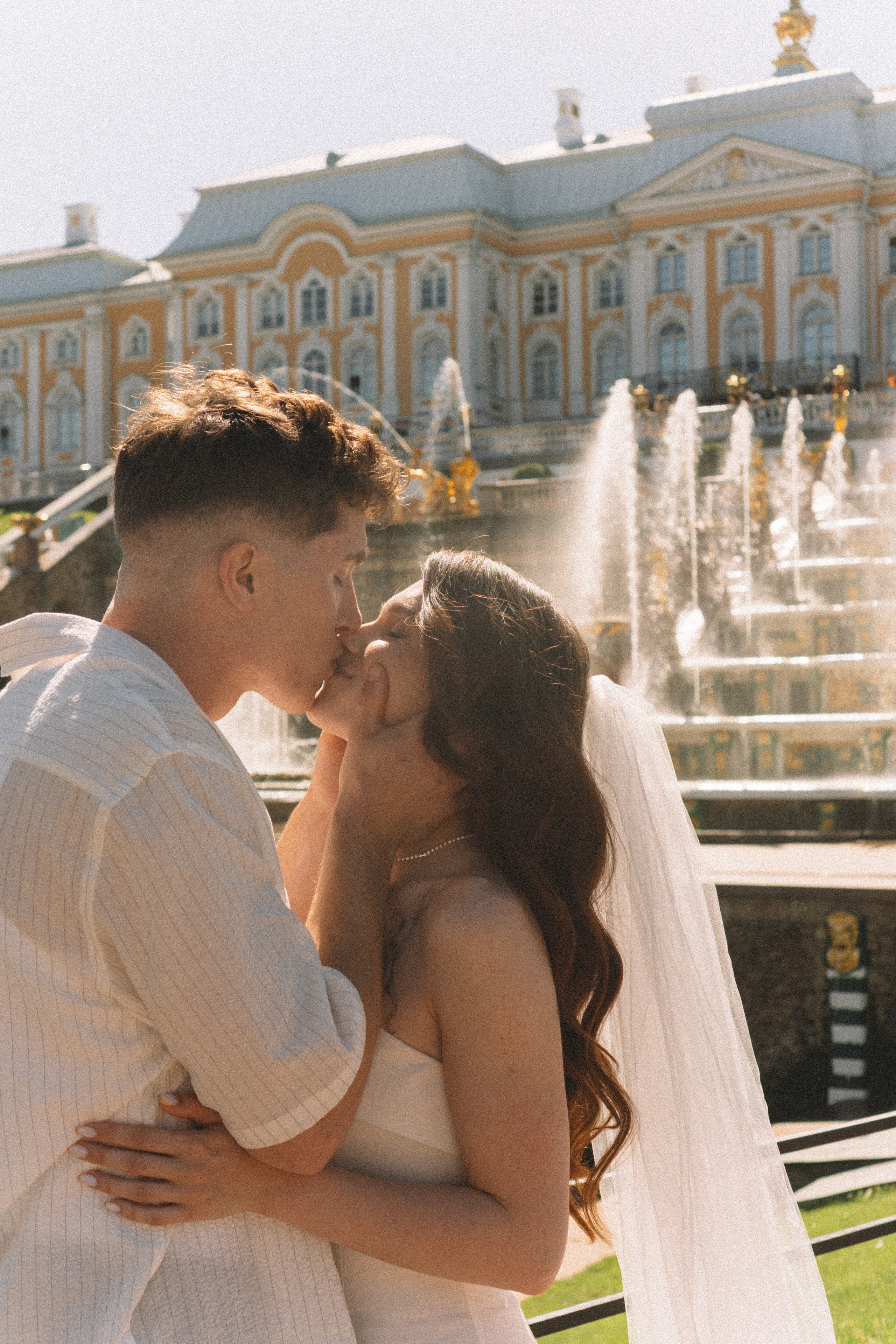 СВАДЕБНАЯ СЬЕМКА В ПЕТЕРГОФЕ И СЬЕМКА РЕПОРТАЖА В ЗАГСЕ ПЕТЕРГОФА. Профессиональный фотограф, Санкт-Петербург — Виктория Богомолова