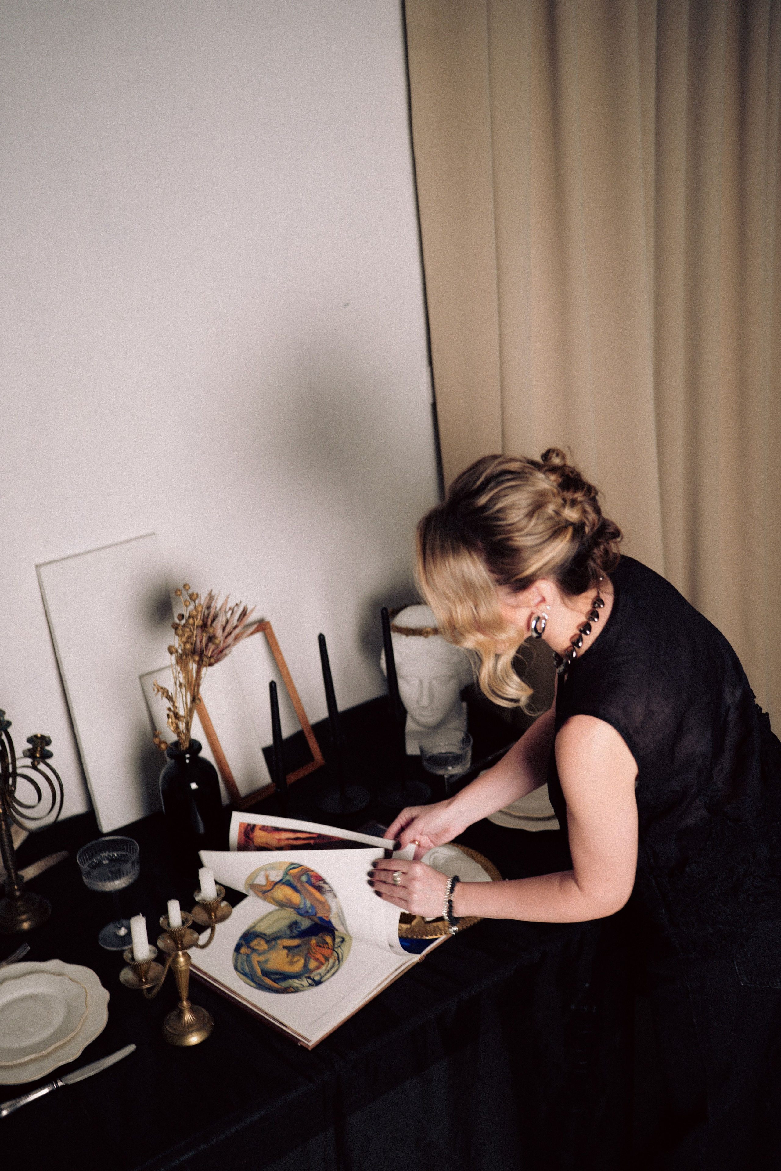 НОВОГОДНЯЯ ФОТОСЕСИИЯ В СТУДИИ ДЛЯ ДЕВУШКИ И ПРОГУЛКА ПО ЧЕРНЫШЕВСКОЙ. Профессиональный фотограф, Санкт-Петербург — Виктория Богомолова