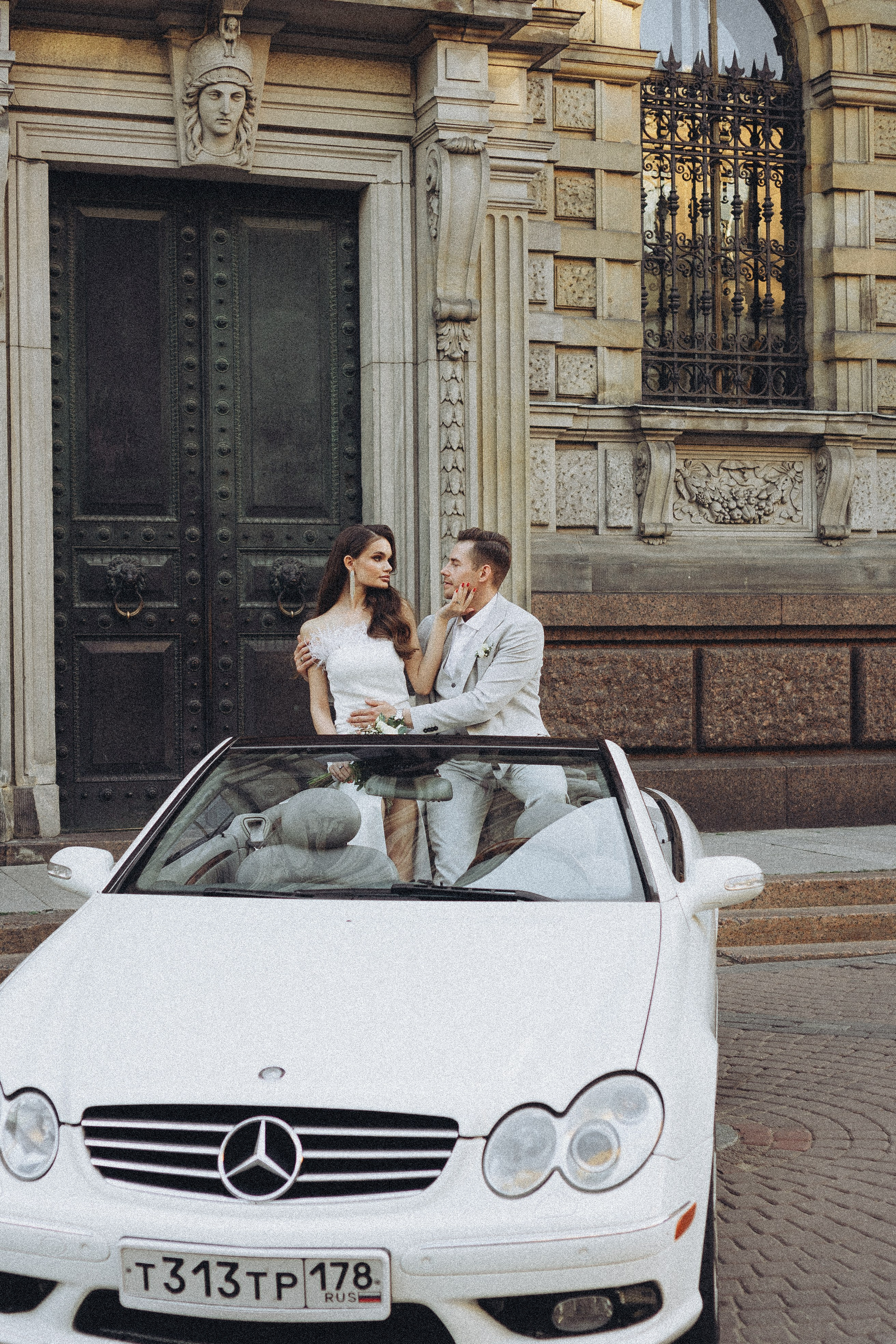 Свадебная сьемка у академии Штиглица. Профессиональный фотограф, Санкт-Петербург — Виктория Богомолова