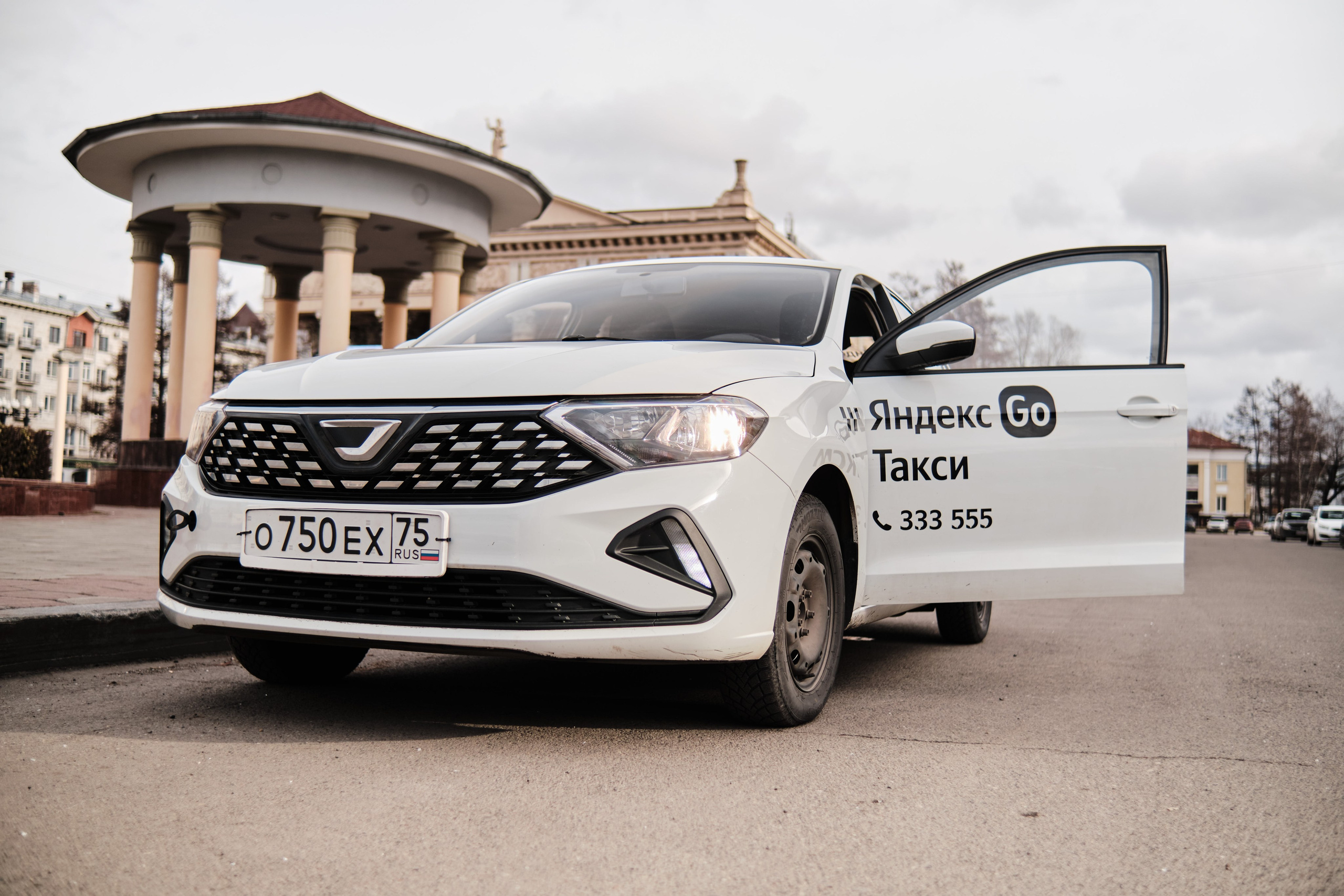 Новый автопарк Яндекс такси в Новокузнецке. Свадебный и семейный фотограф в Новокузнецке Иван Иванов