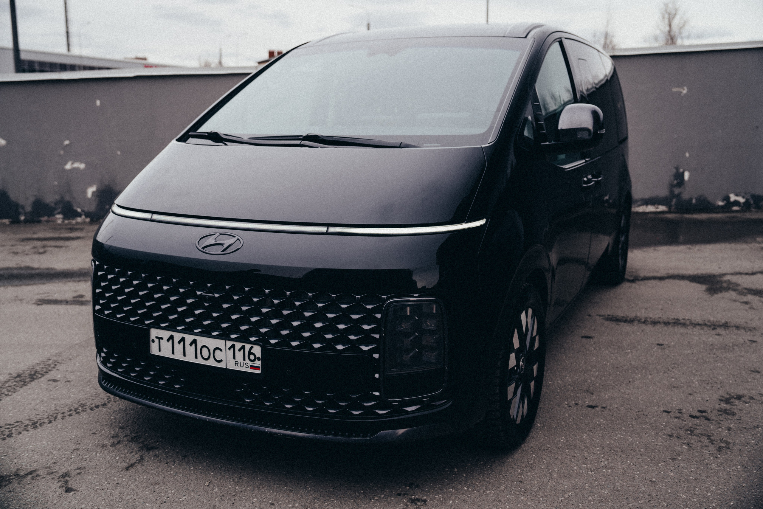 Hyundai Staria. Идеальные портреты для соцсетей — Фотограф Ленар