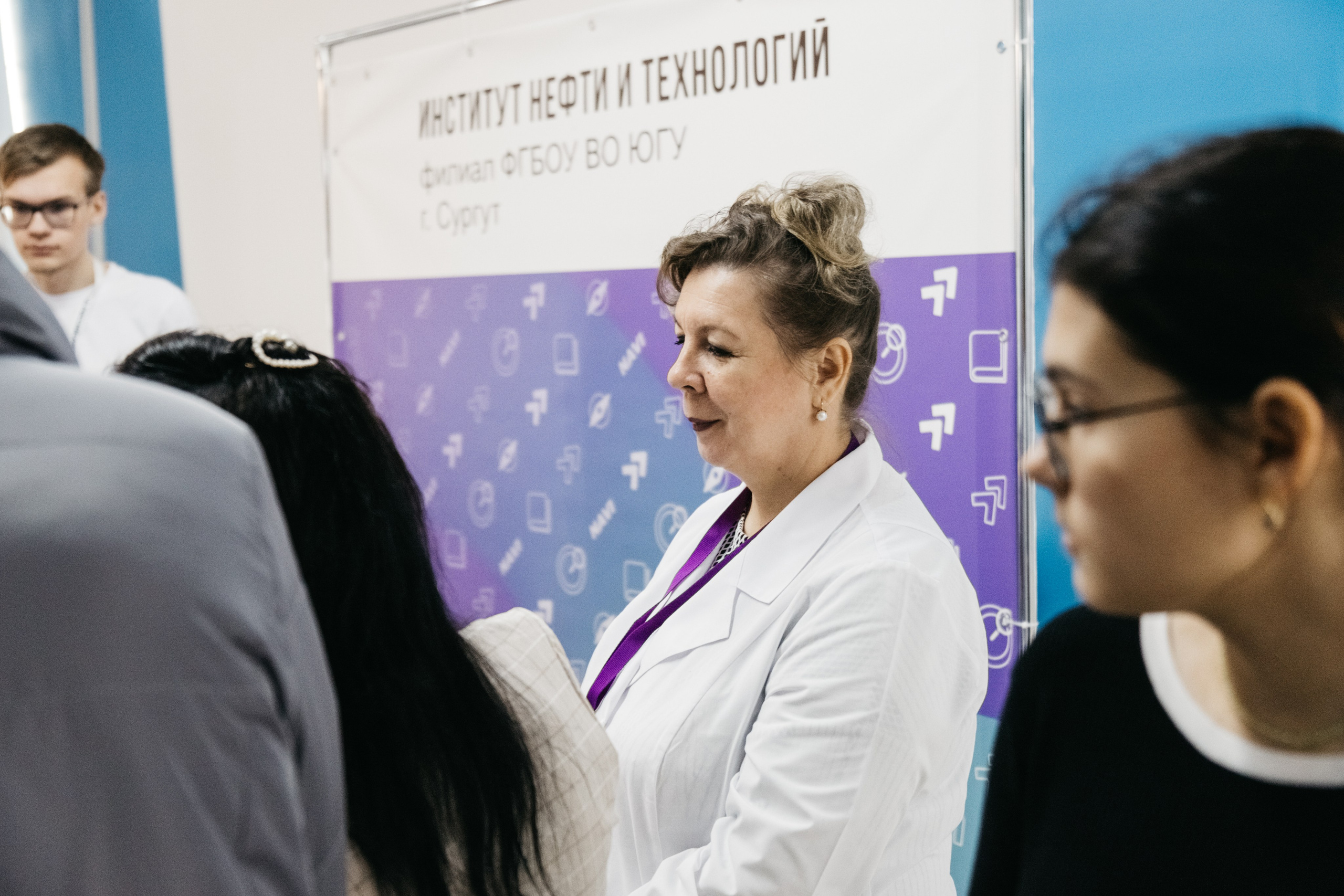 Форум 1.10.23. Репортажный и свадебный фотограф в Сургуте