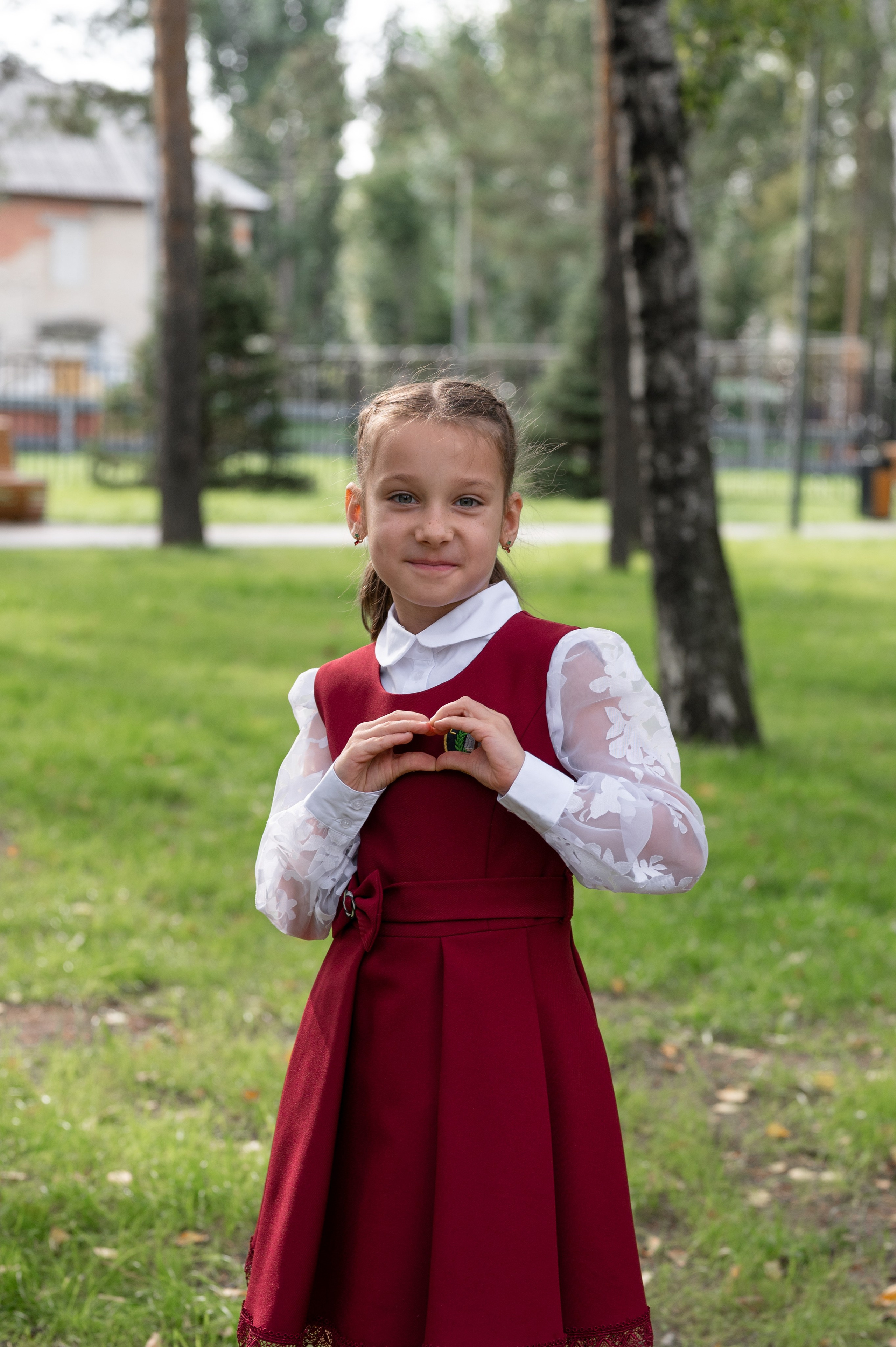 1 сентября 16 гимназия 2 класс (линейка + в классе+ на улице). Фотограф новорожденных, семейный детский в Тюмени Татьяна Морозова