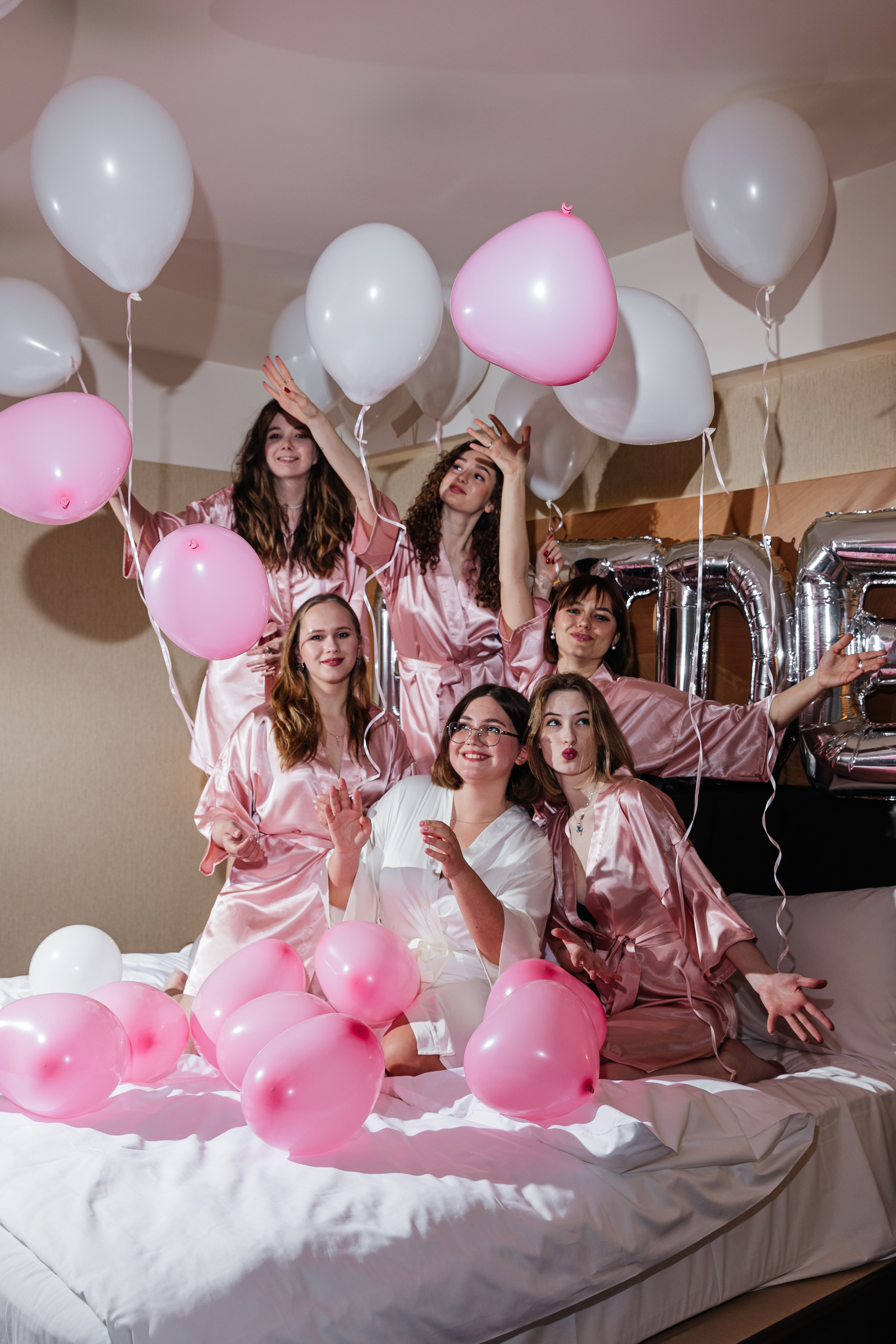 Девичник Crown Hotel. Семейный фотограф в Санкт-Петербурге Ева Маркова