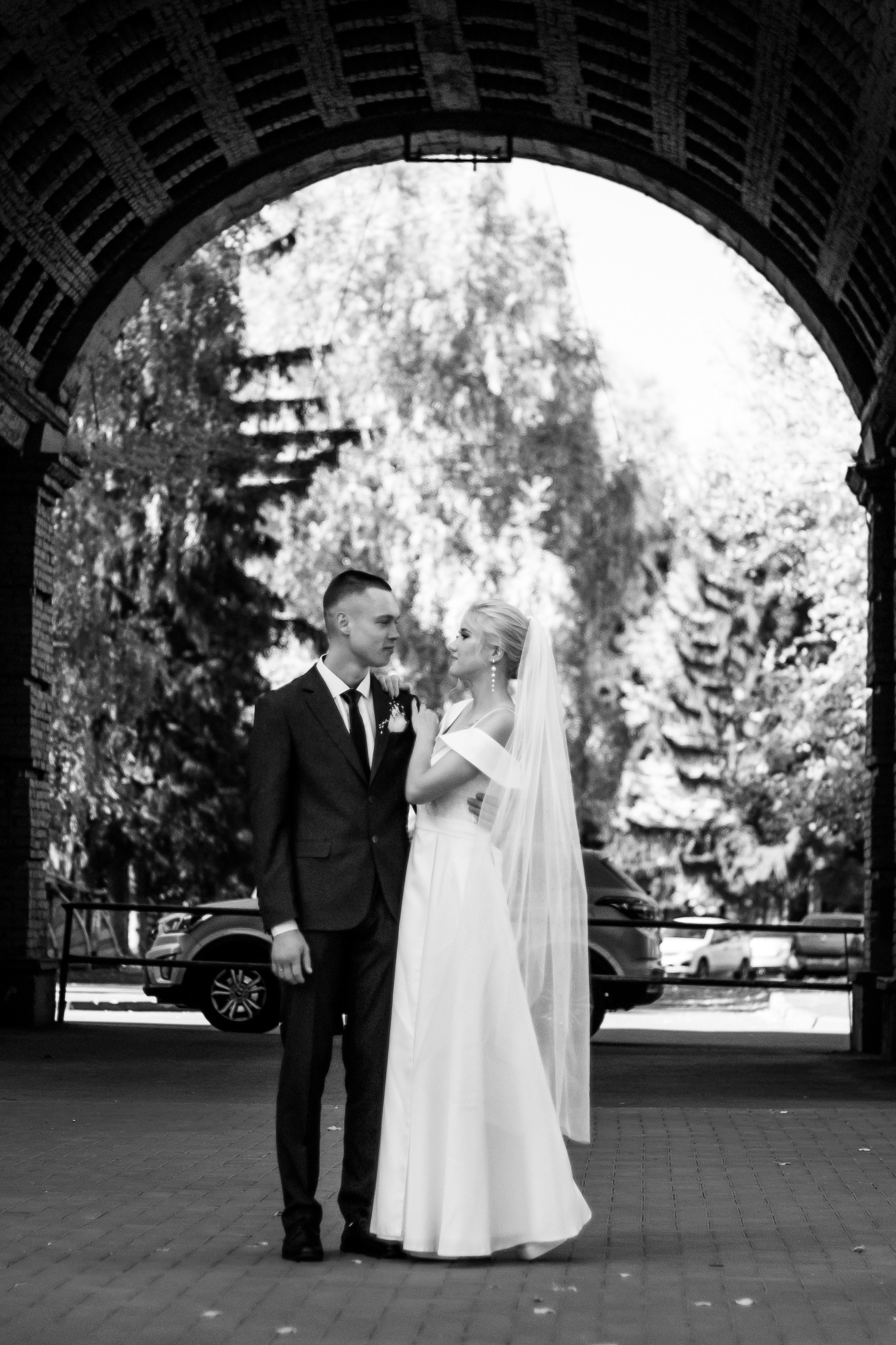 Свадебная фотосессия на площади Пушкина в г. Кемерово