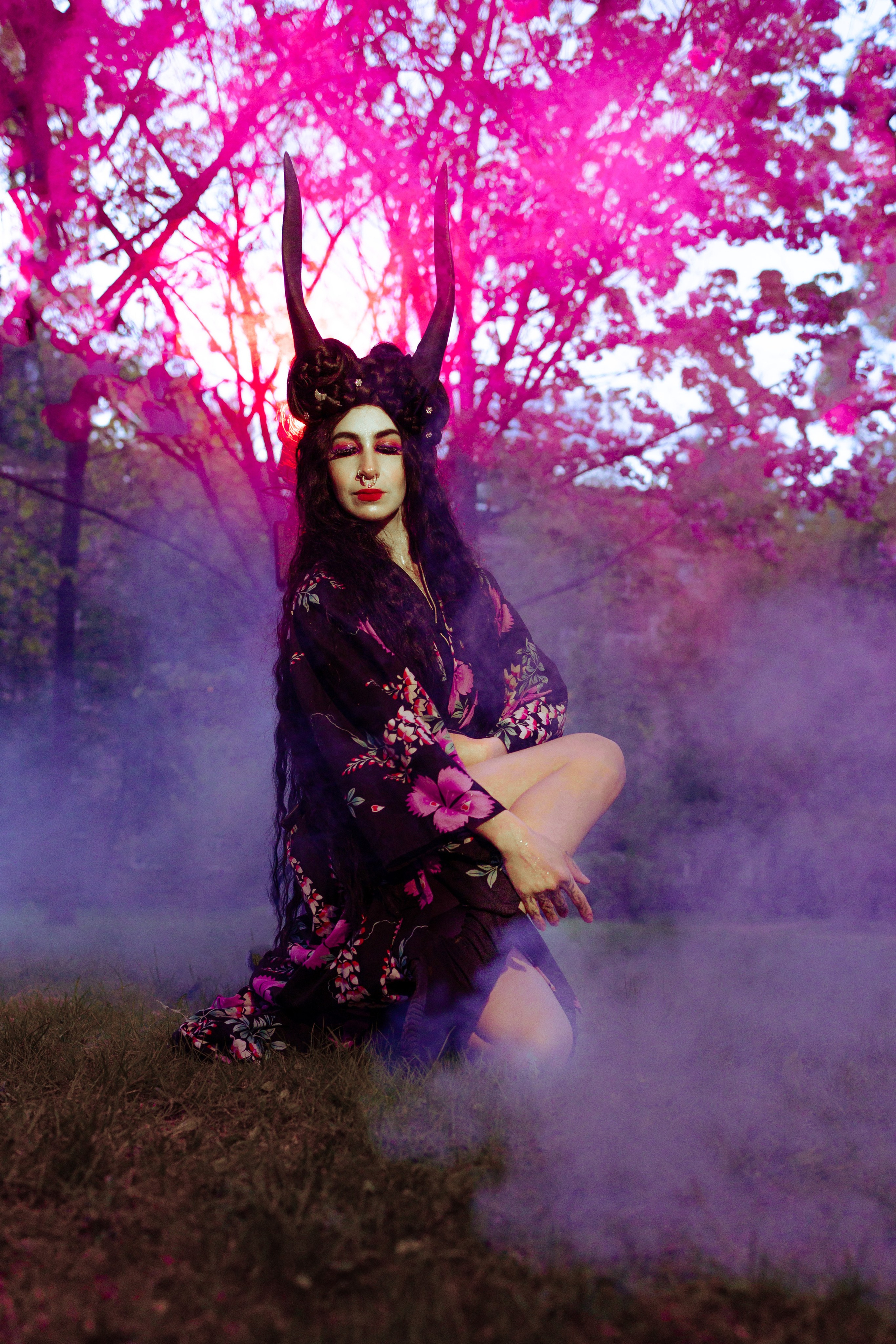 Кирисакура- соцветия вишни в тумане