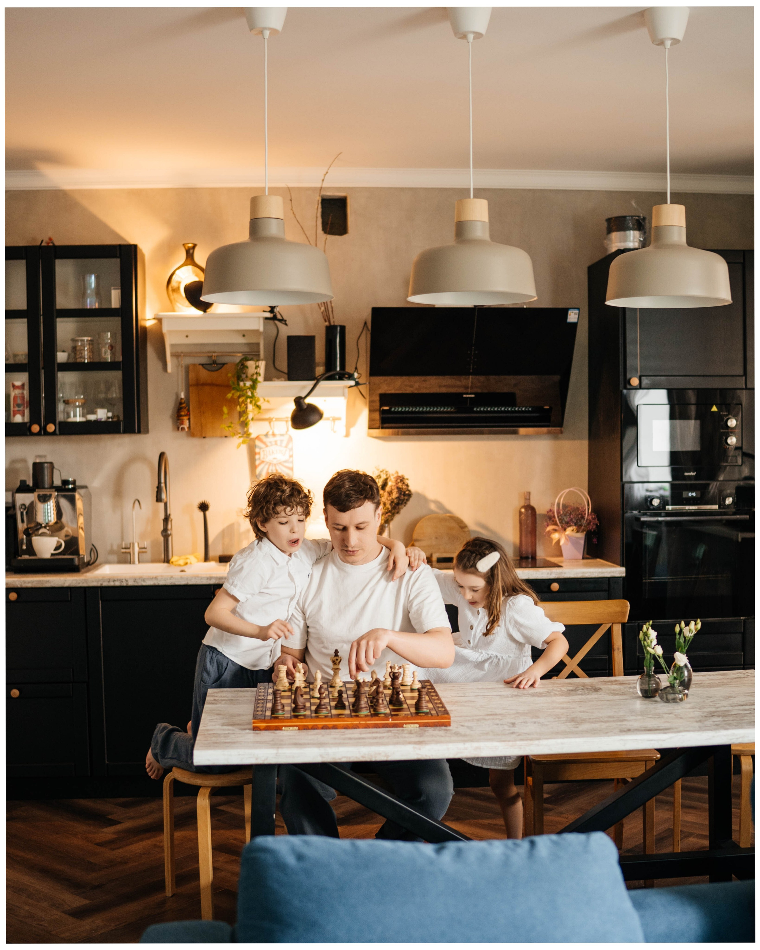 Женя, Дима, Лёня и Лиза. Https://instagram.com/ana.stasia.n