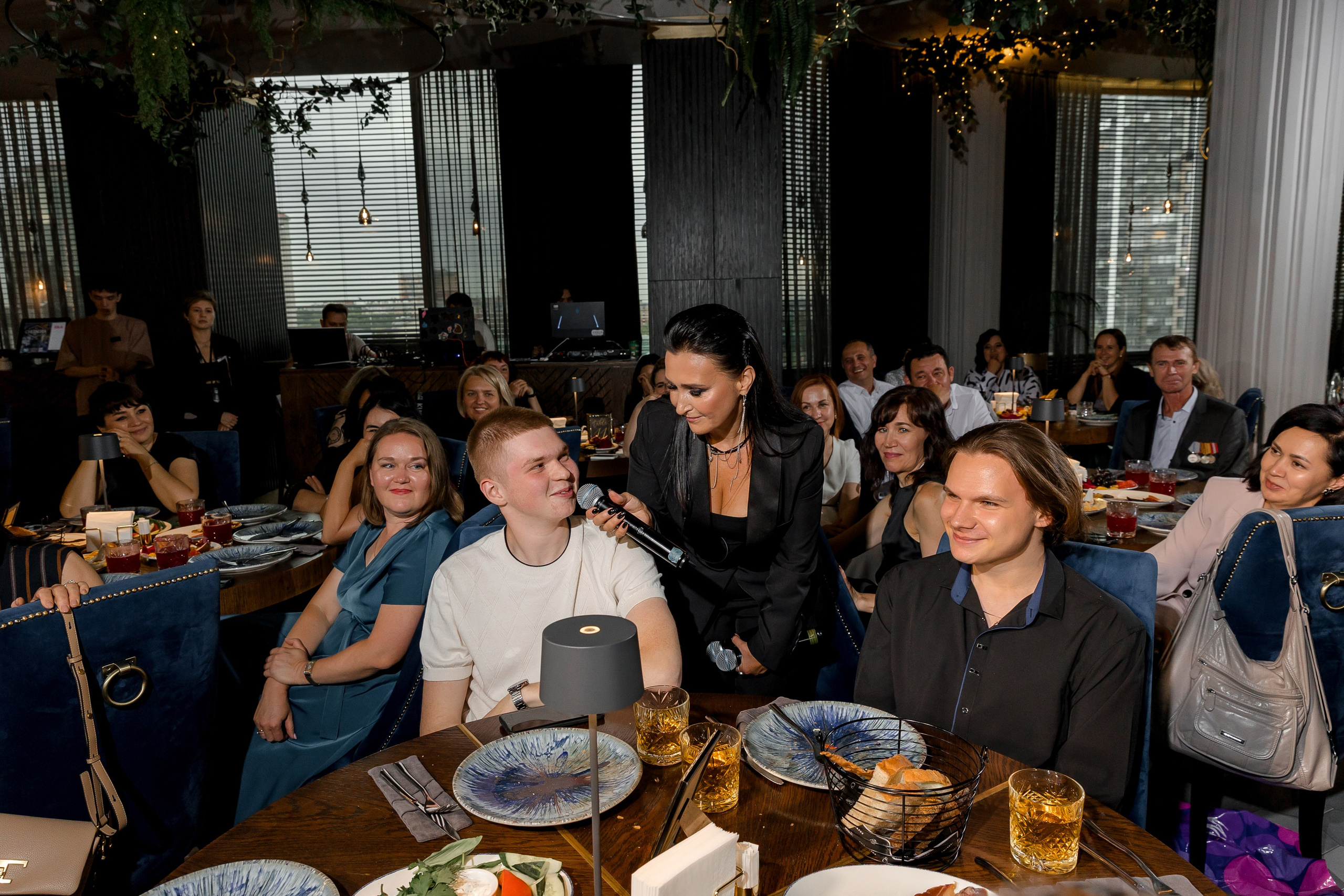 ВЫПУСКНОЙ CHEESERIA-Гимназия 33. Свадебный и семейный фотограф Динар Гильмутдинов