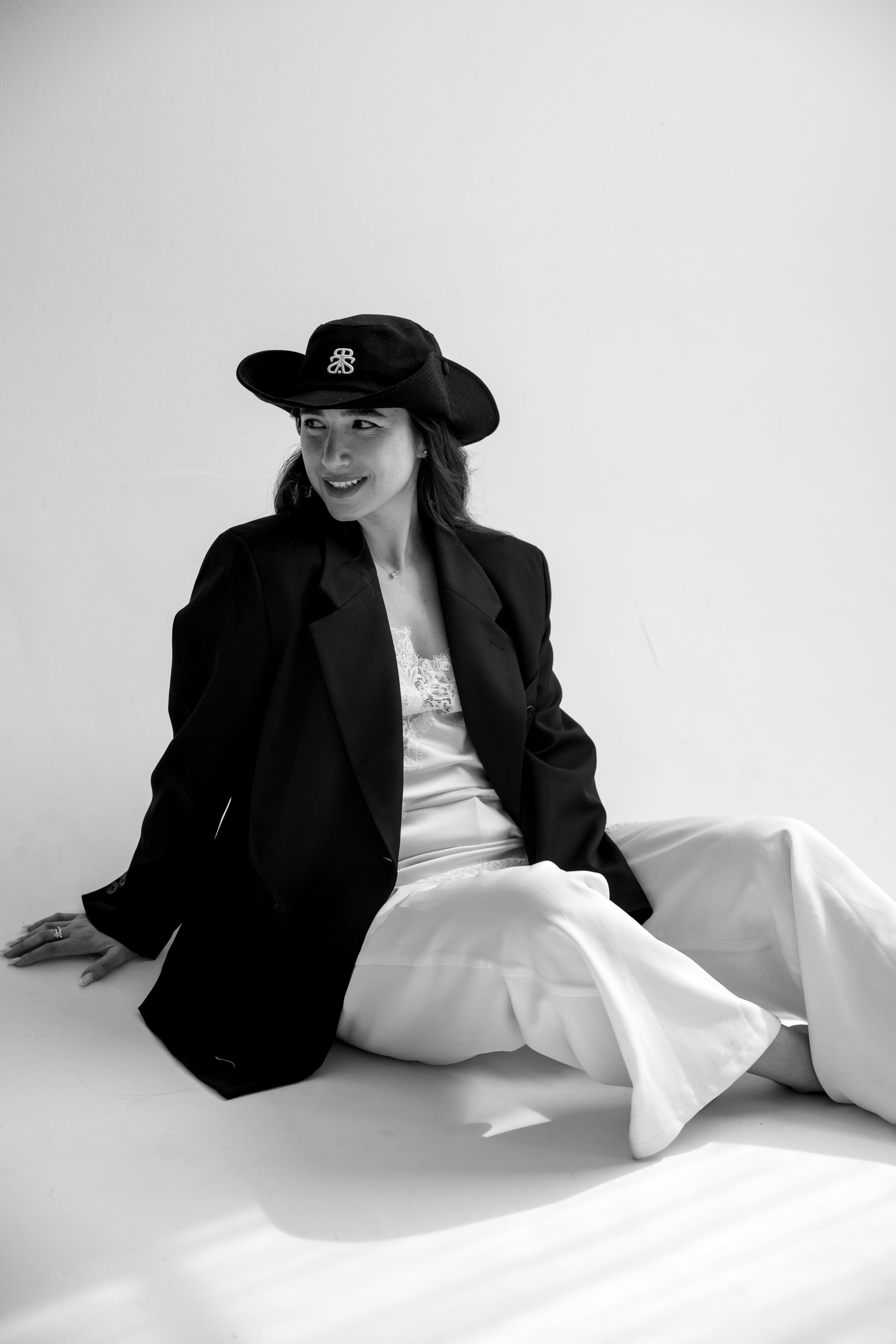 Family photoshoot inside the studio. Wedding and family photographer