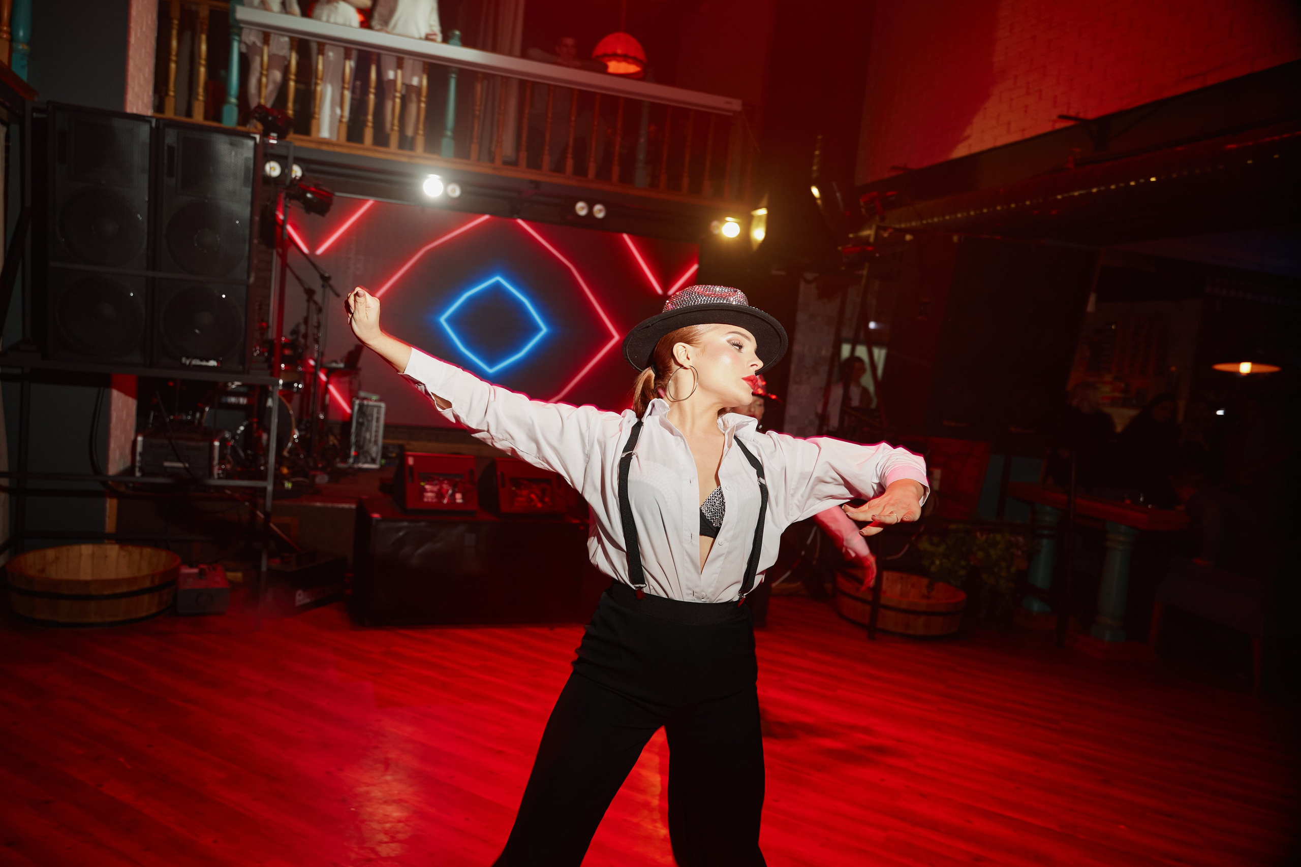 Арт-вечеринка 2026. Фотограф и видеограф в Кургане Леонид Корнильев