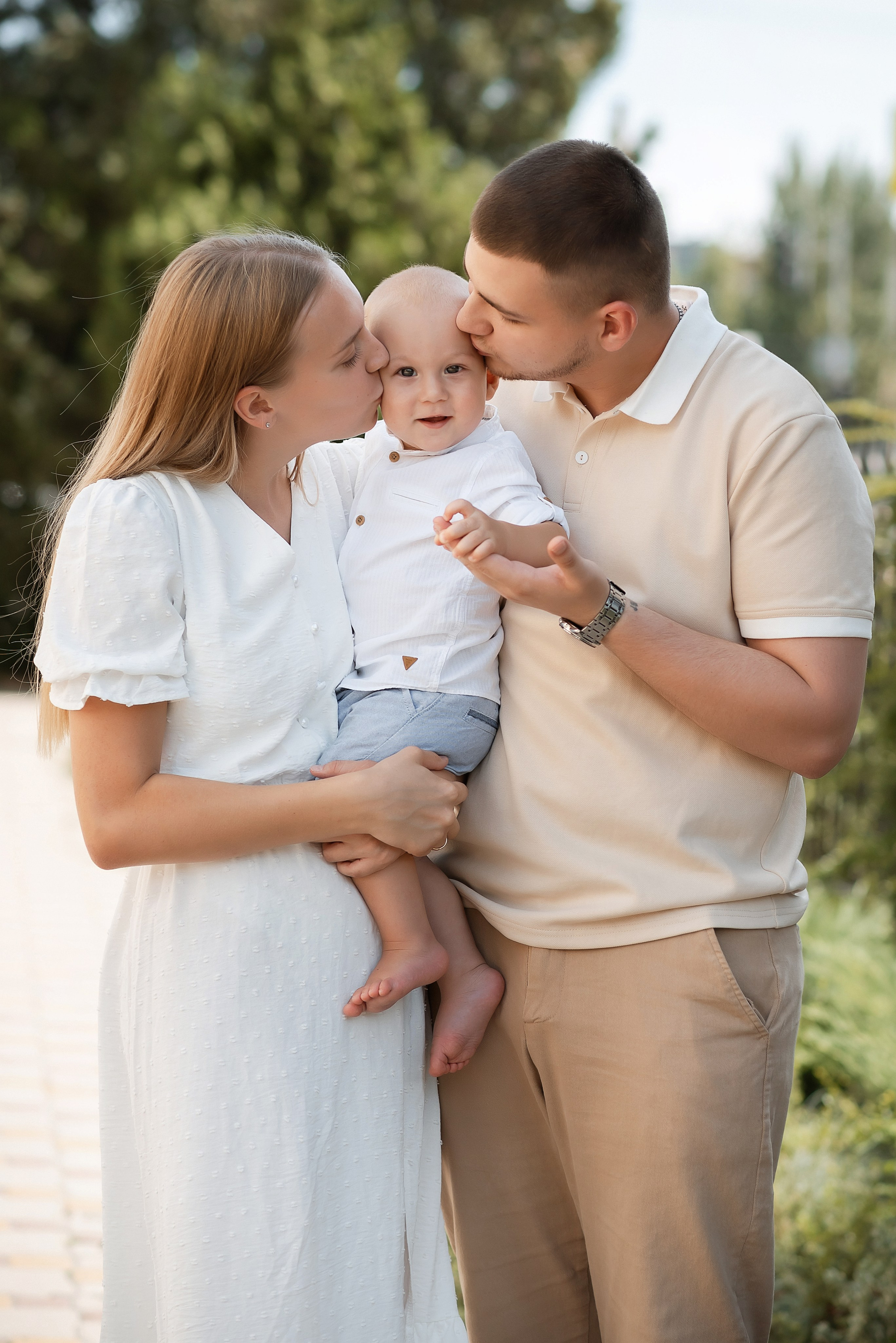 Крещение Дмитрияв Храме Иоанна Крондштатского. Семейный фотограф в Ростове-на-Дону Татьяна Литвинова