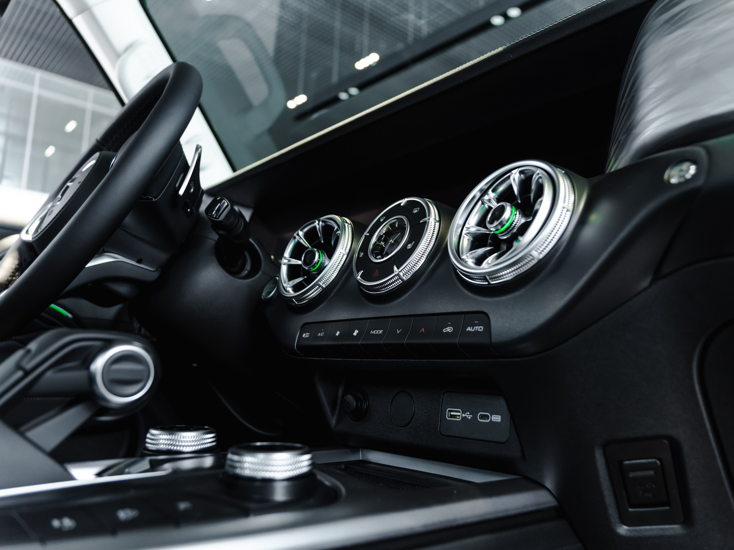 TANK 300 IAT. Opasnophoto