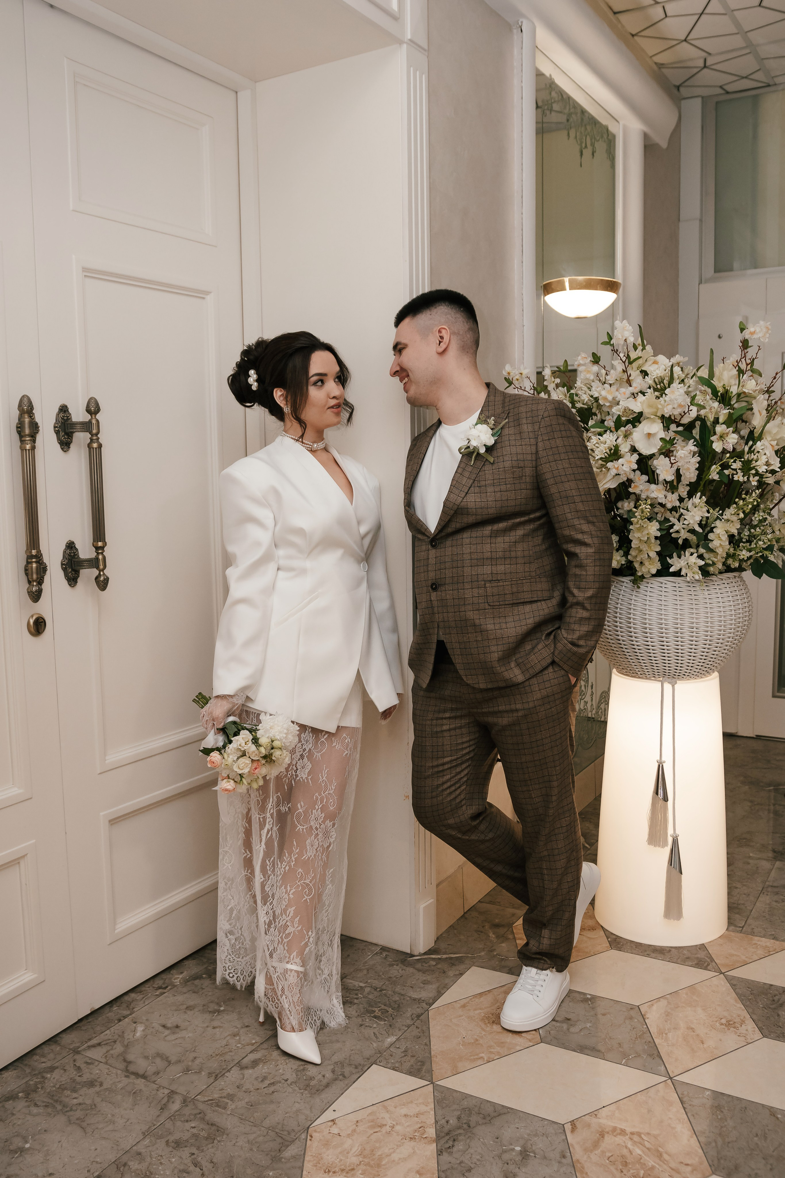 Айсылу и Влад ЗАГС Центральный и фотостудия FREEDOM. Фотограф Новосибирск