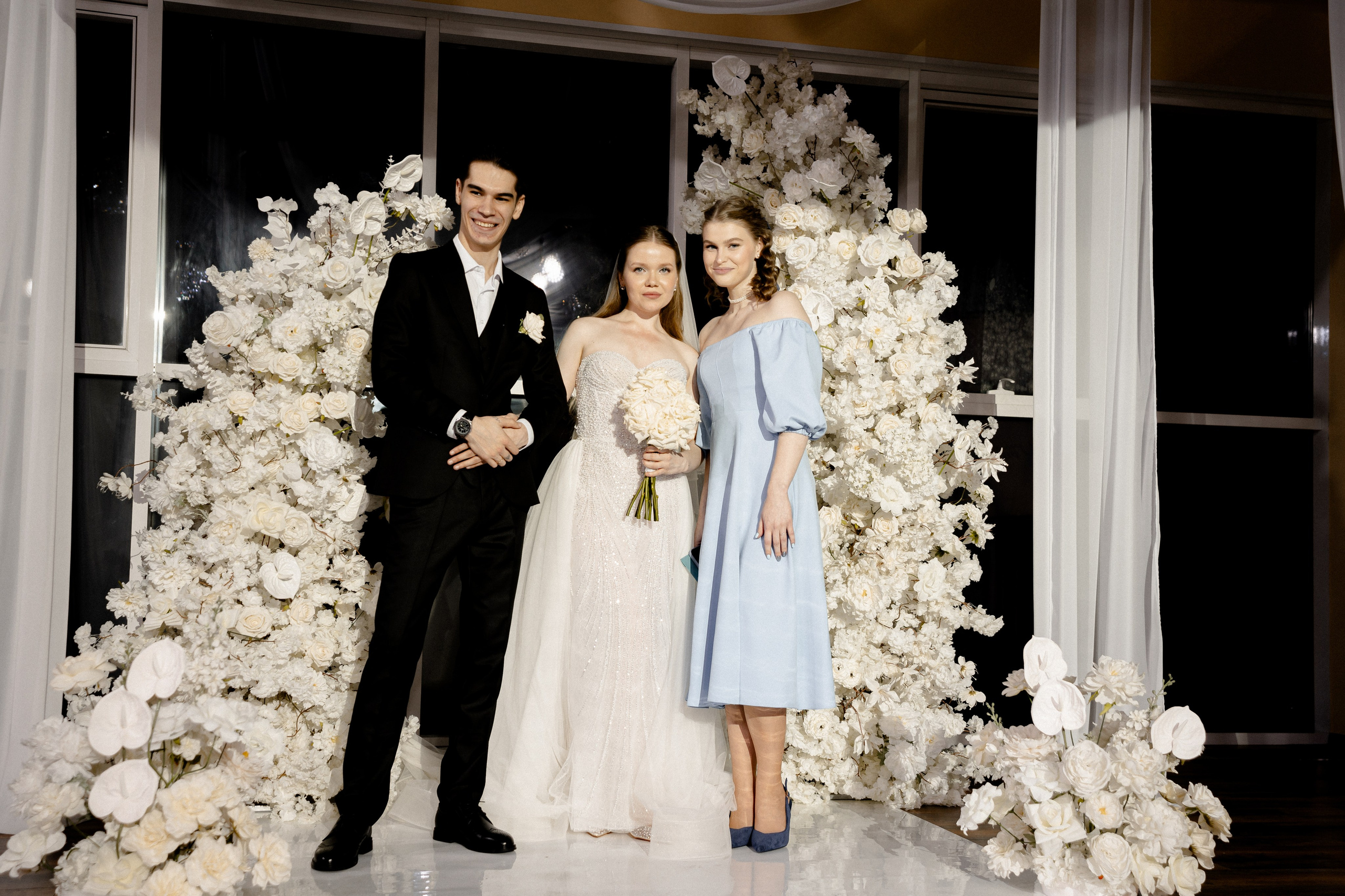 СВАДЕБНАЯ СЬЕМКА СБОРОВ В ОТЕЛЕ И ВЫЕЗД НА ЦЕРЕМОНИЮ (СНЯТО В СИБИРЕ В НИЖНЕВАРТОВСКЕ). Профессиональный фотограф, Санкт-Петербург — Виктория Богомолова