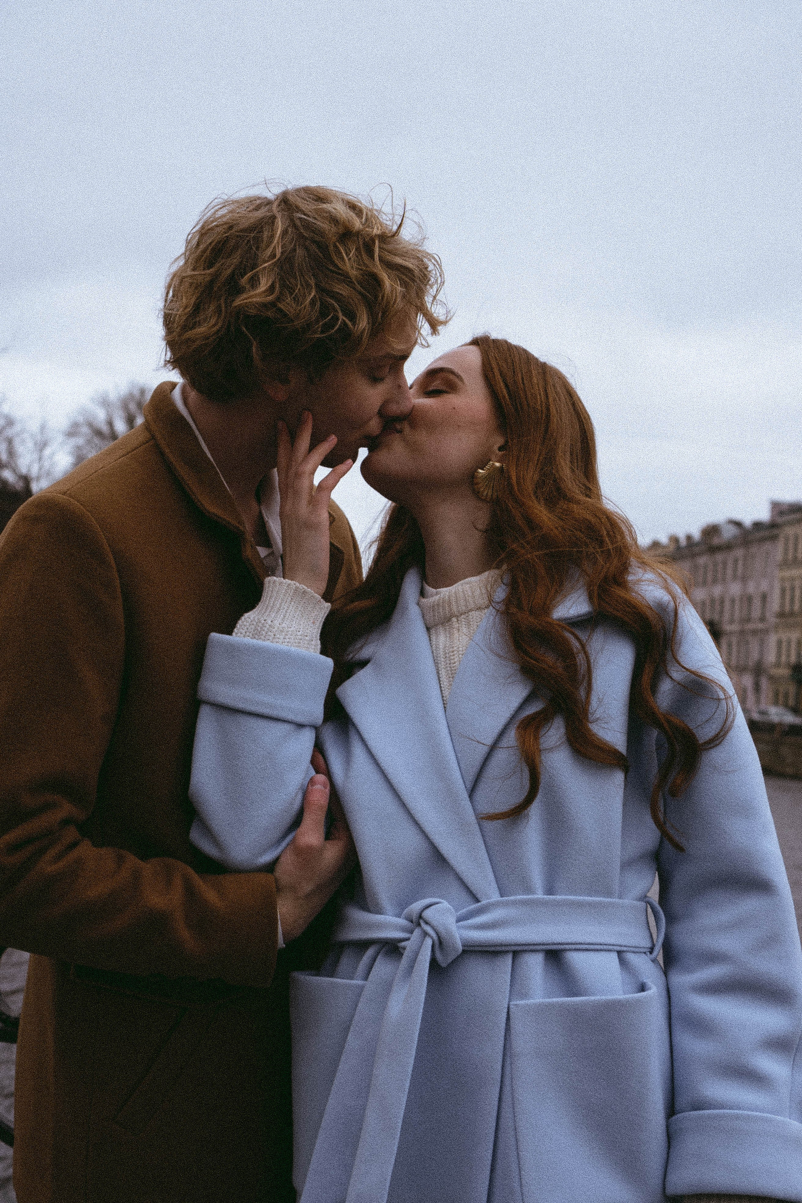 СВАДЕБНАЯ СЬЕМКА В ОТЕЛЕ. СБОРЫ ЖЕНИХА И НЕВЕСТЫ И ТАКЖЕ ТОР И ПОДГОТОВКА К ПРОГУЛКЕ И ПРОГУЛКА ПО ПЕТРОГРАДКЕ. Профессиональный фотограф, Санкт-Петербург — Виктория Богомолова