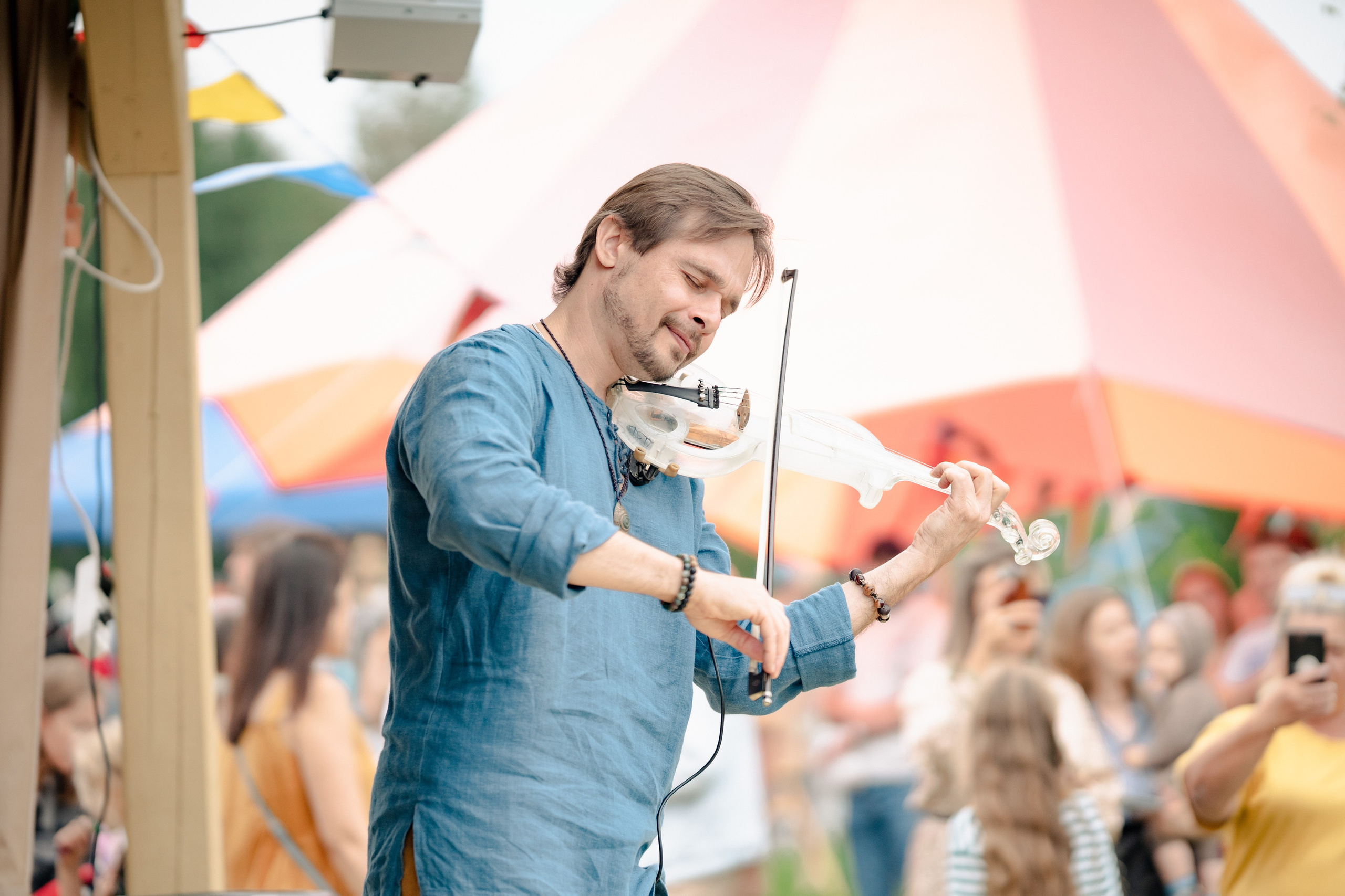 музыканты в Деревне Мира