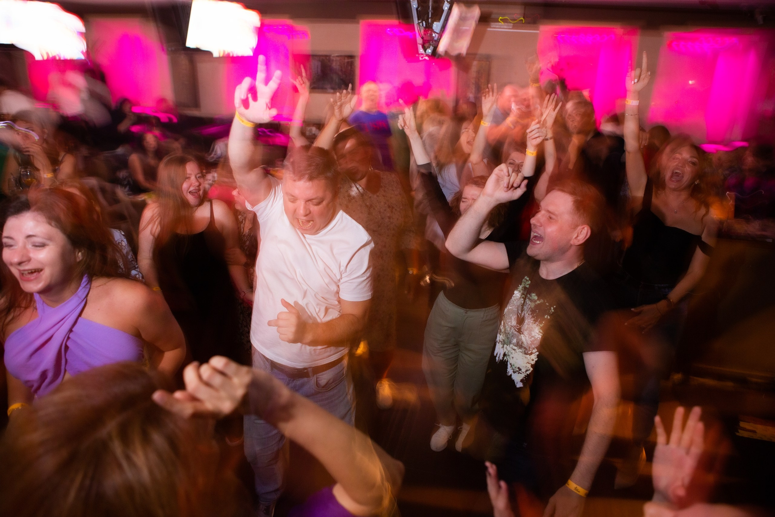 Лето, гуд бай! Клубная вечеринка | 25.08.23. Галерея Фантим