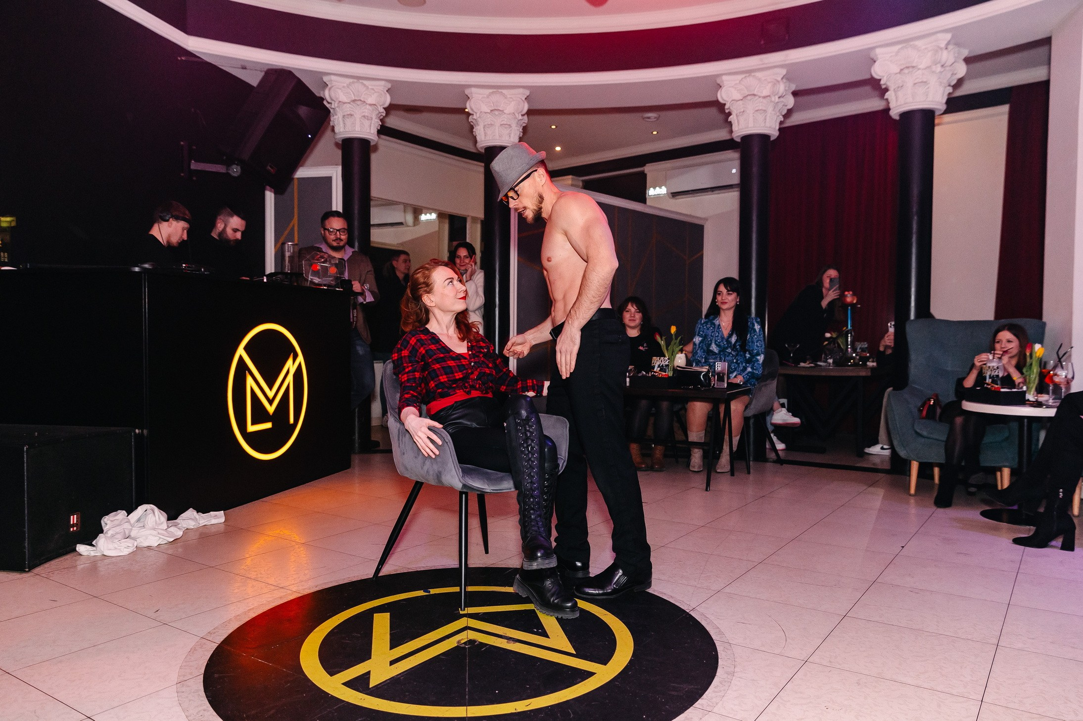 8 марта в лаунж-баре Major 2024. Свадебный, семейный и детский фотограф в Калининграде Елена Кравцова