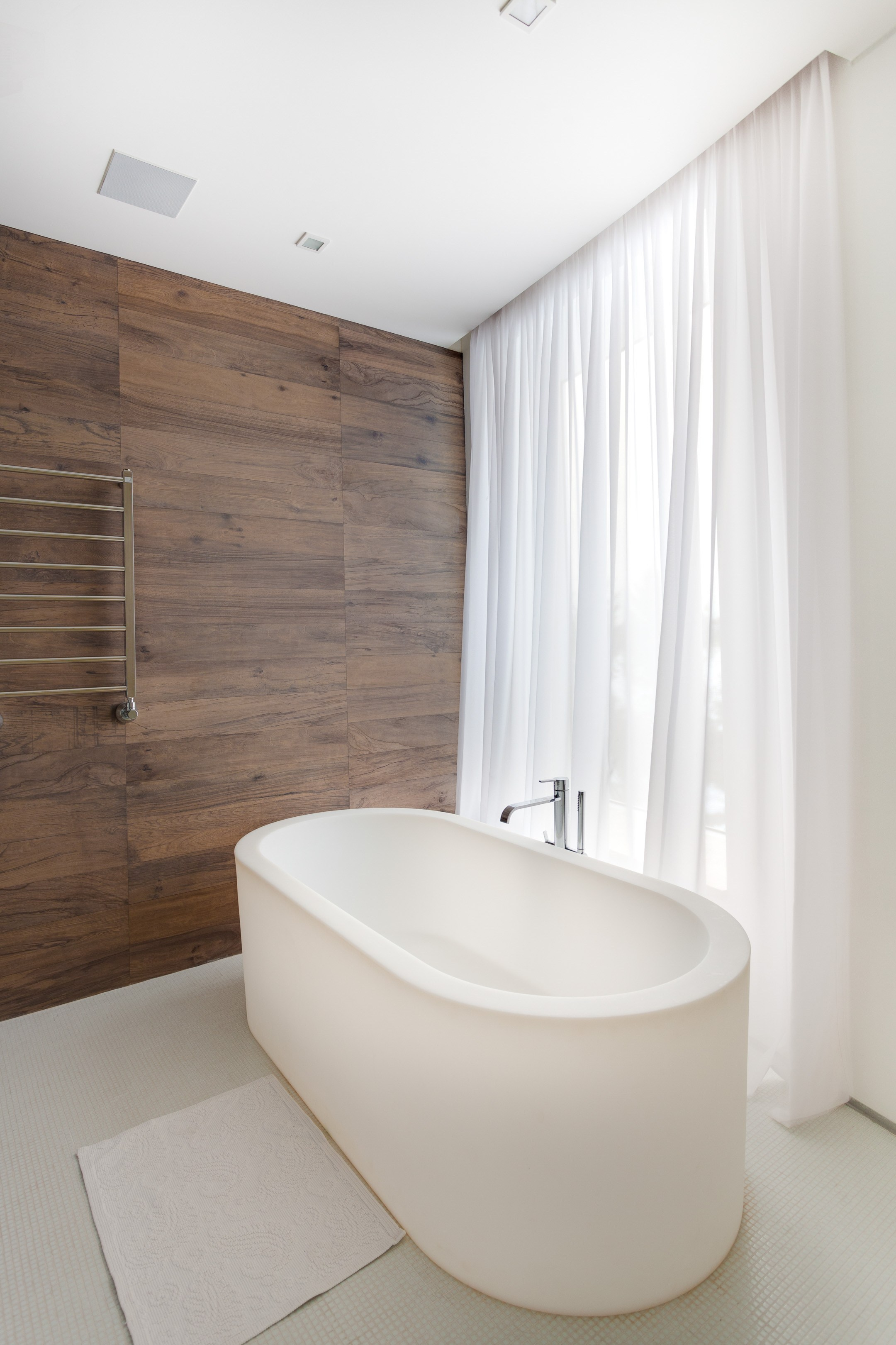 Luxury mansion bathroom interior  - photographer Andrey Dunin