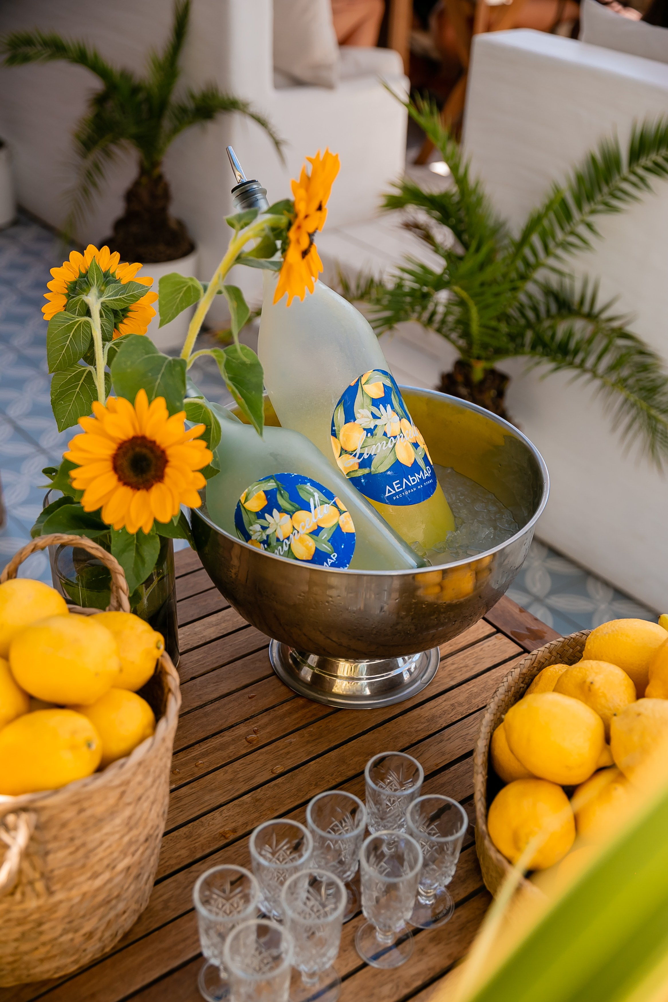 «Похмельный рейв» в ресторане DELMAR. Репортажный фотограф в Ялте Алексей Семёнов