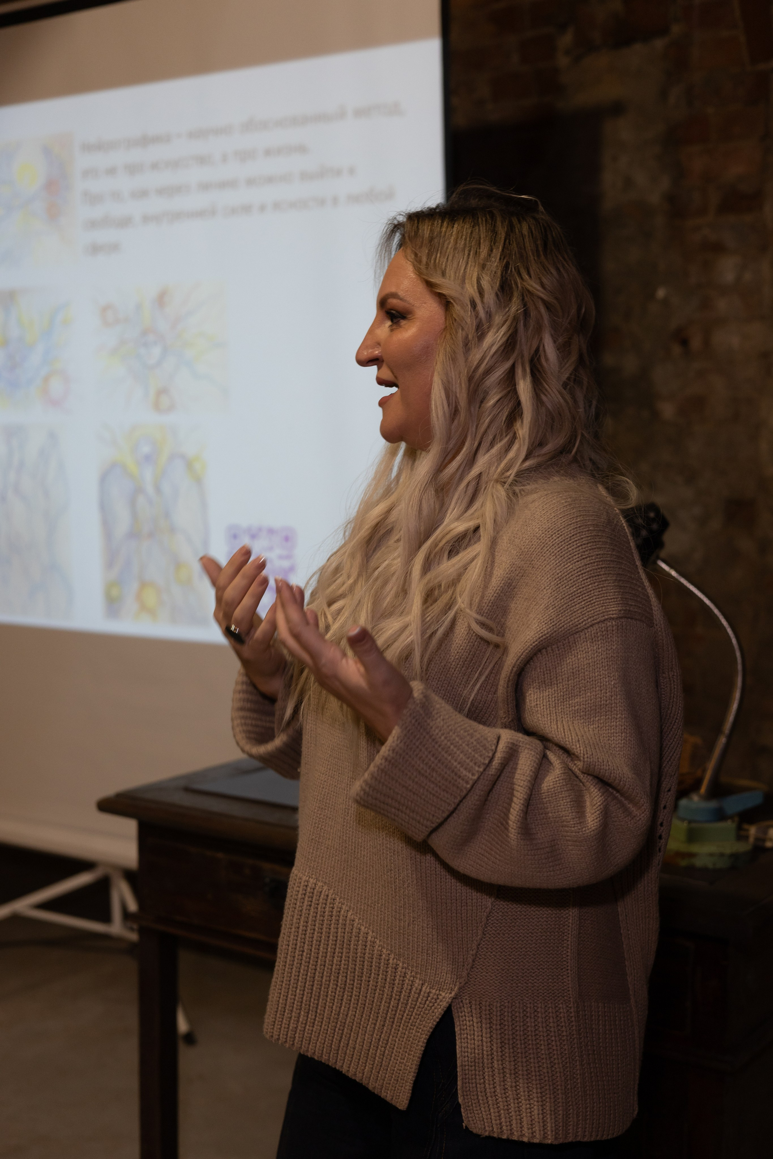 Выставка «АНГЕЛЫ МИРА». Фотограф Красноярск съемки лавстори, фотосессия в студии, портретная съемка, творческие фотосессии