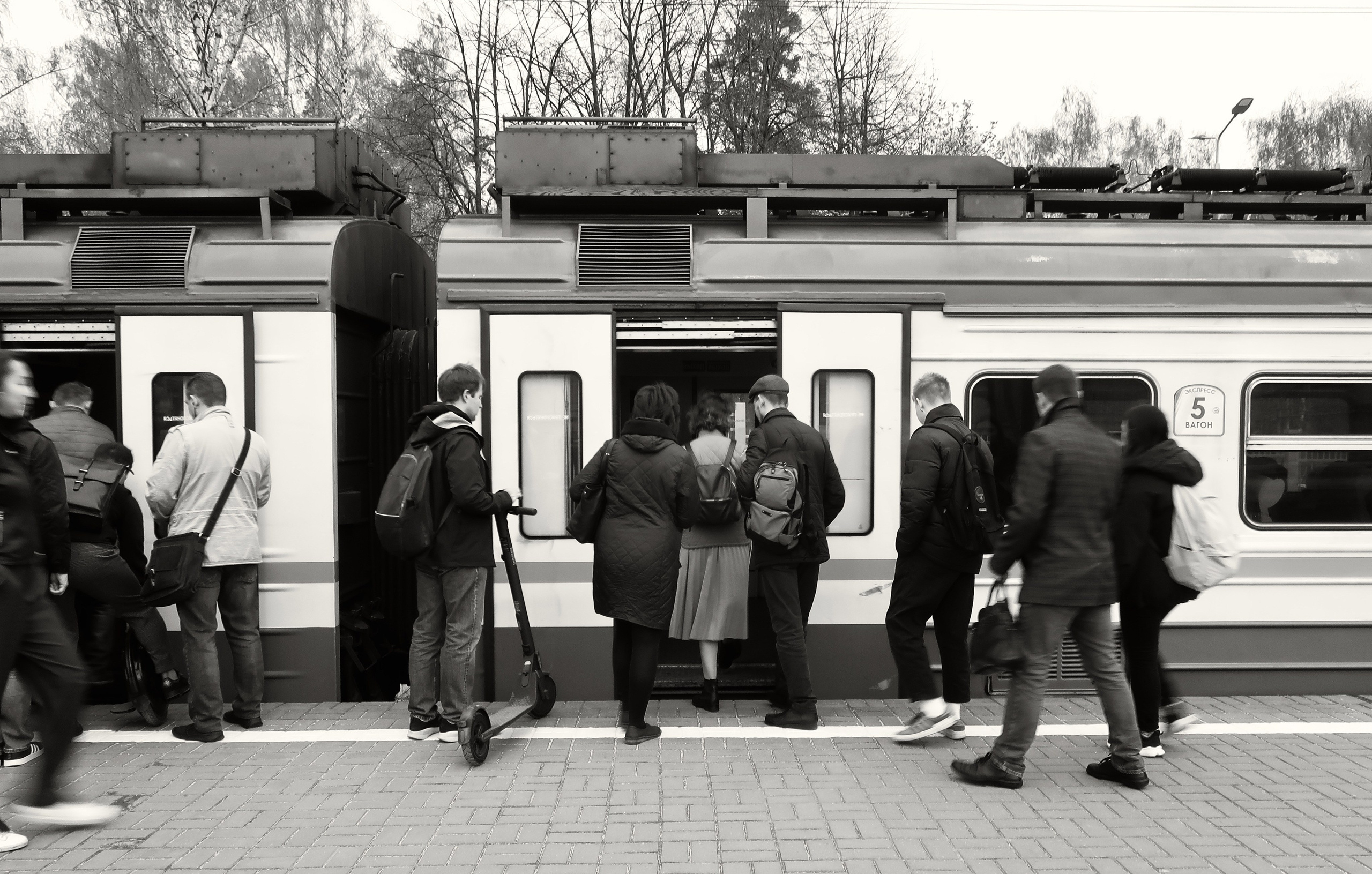 Полжизни в электричках.