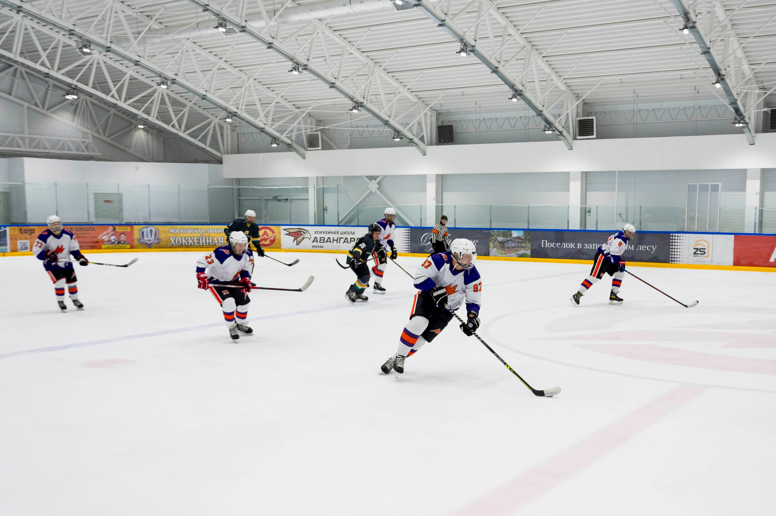 Хоккейный матч корпоративной команды Зарубежнефть. Репортажный фотограф и видеограф Слава Думчев. Тимбилдинги, отчетники, корпоративы