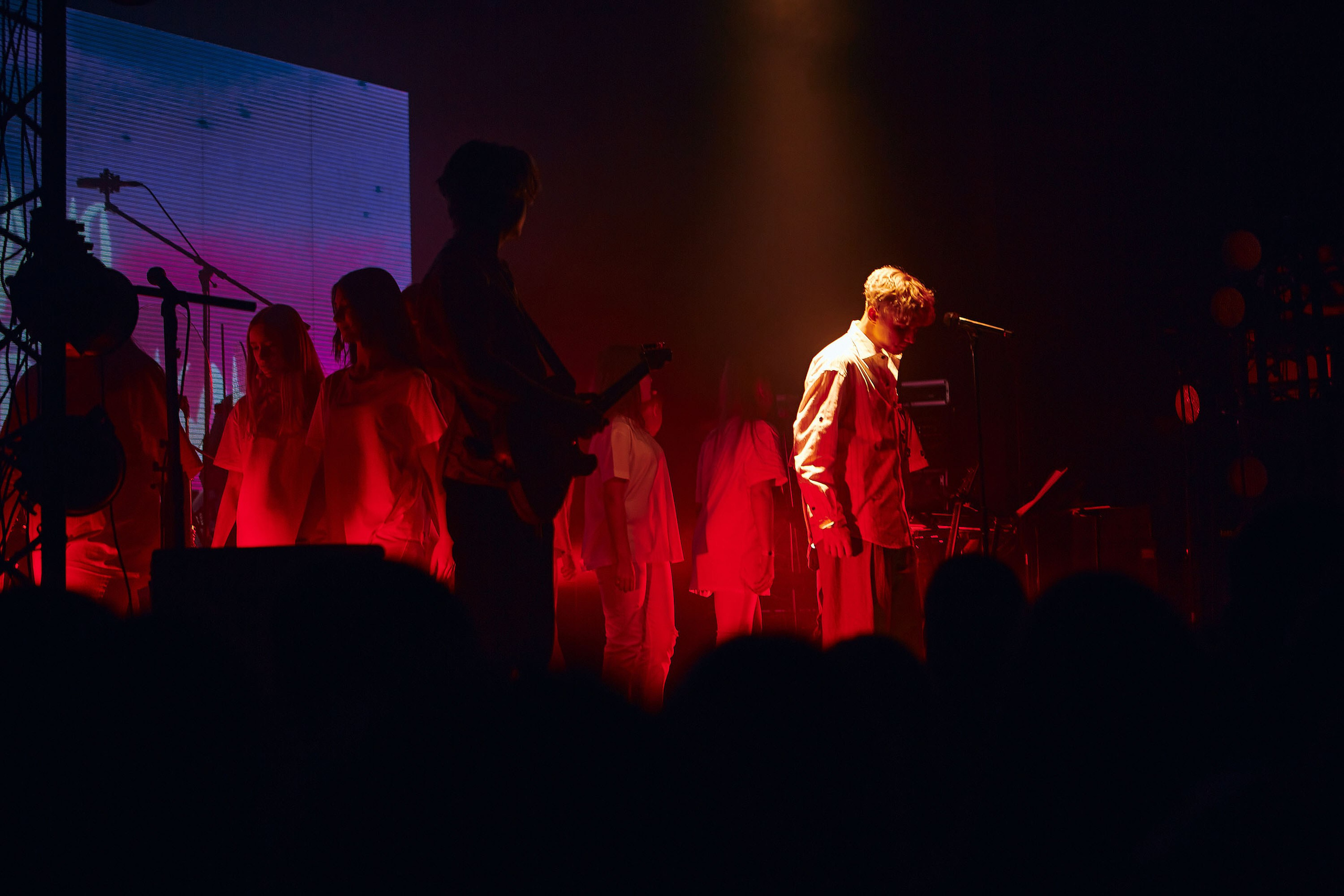 Ваня Дмитриенко «НА ОДНОЙ ОРБИТЕ ТУР». Андрей Цветков — репортажный, свадебный и портретный фотограф в Санкт-Петербурге