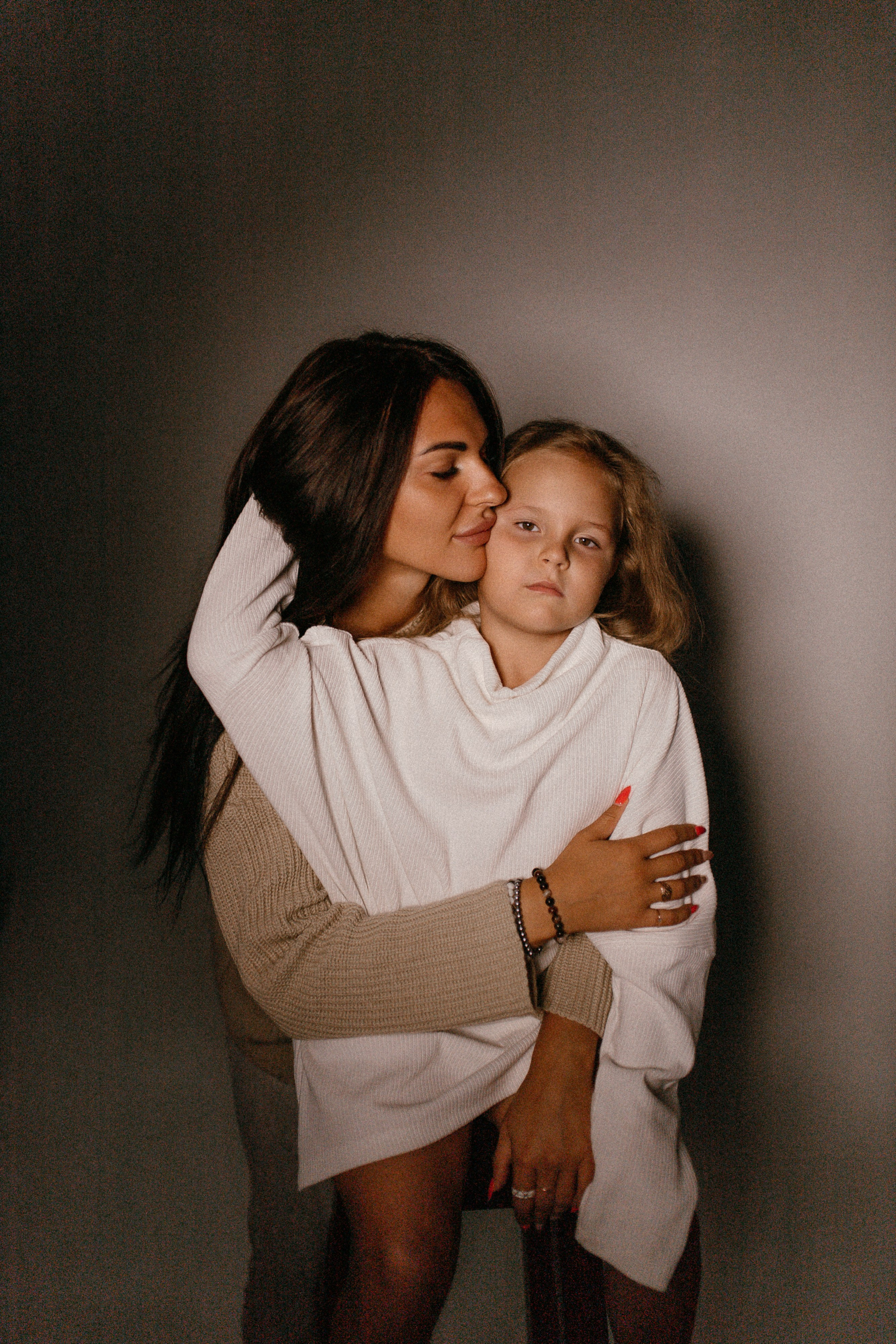 Есения и мама. Семейный фотограф Губкин/Старый Оскол