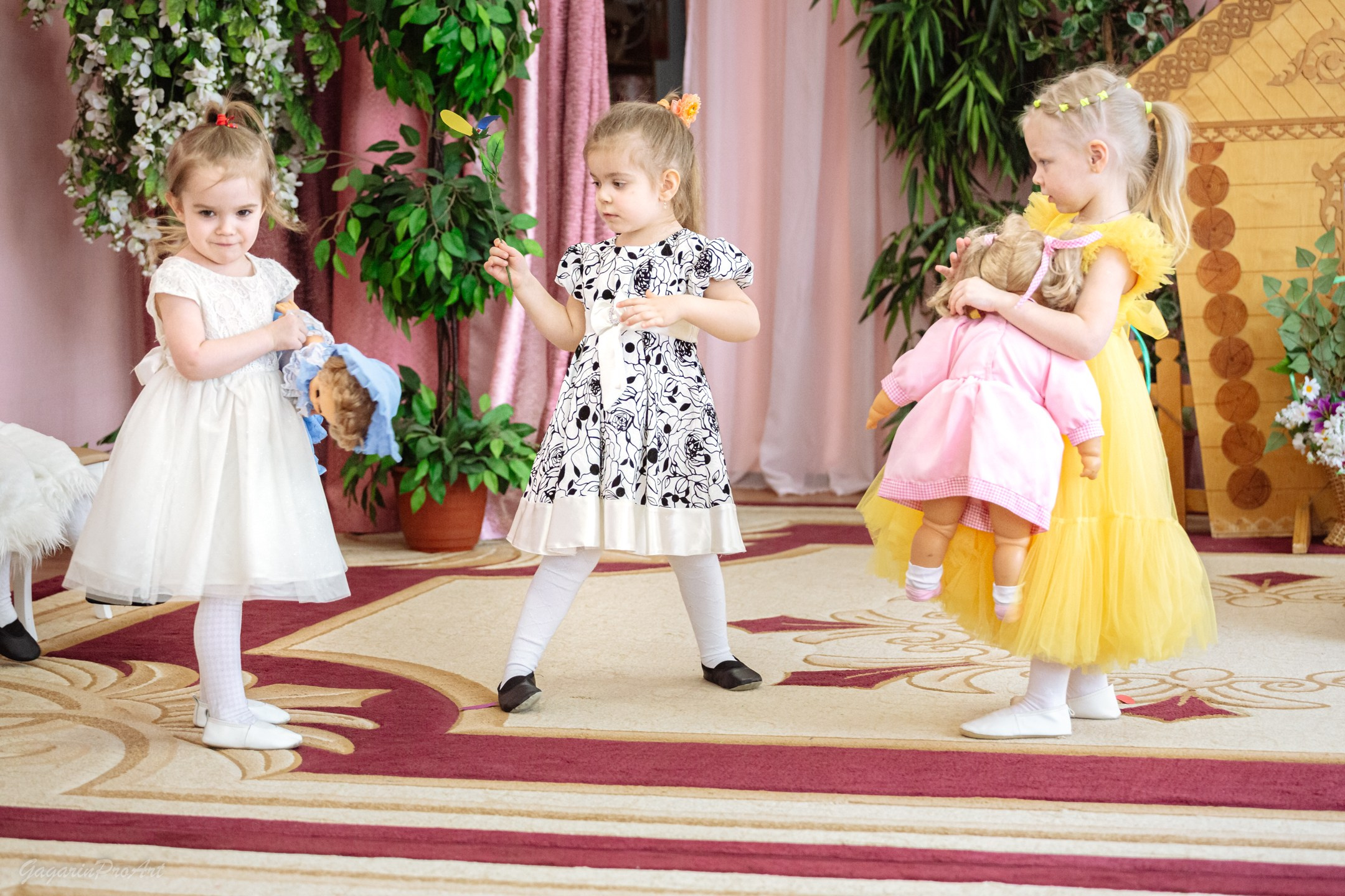 Репортажная съёмка в саду на праздник. GagarinProArt