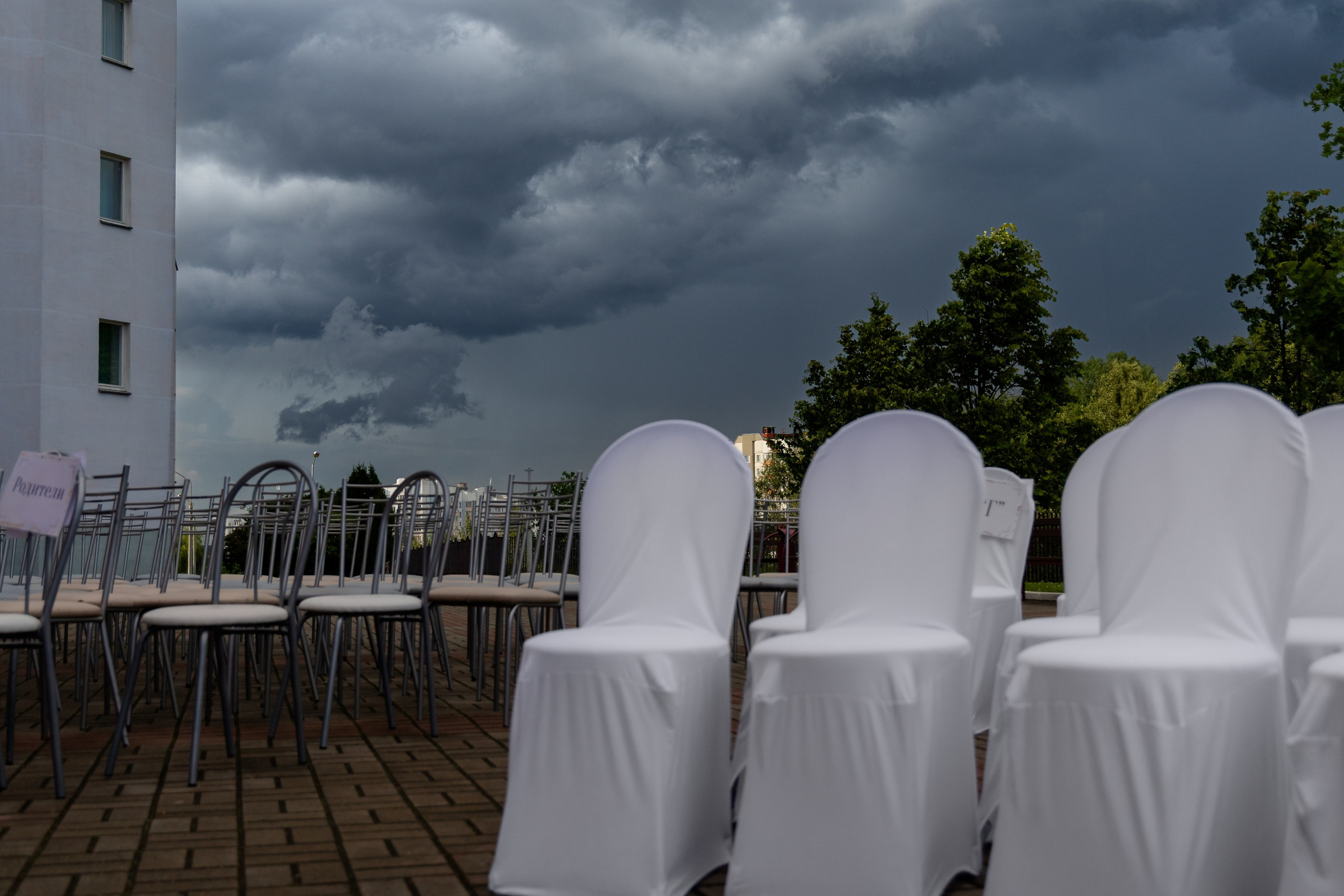 Школьный выпускной 2025 год в Минске, Беларуси. Свадебный фотограф в Минске/Беларуси Сергей Спиридонов