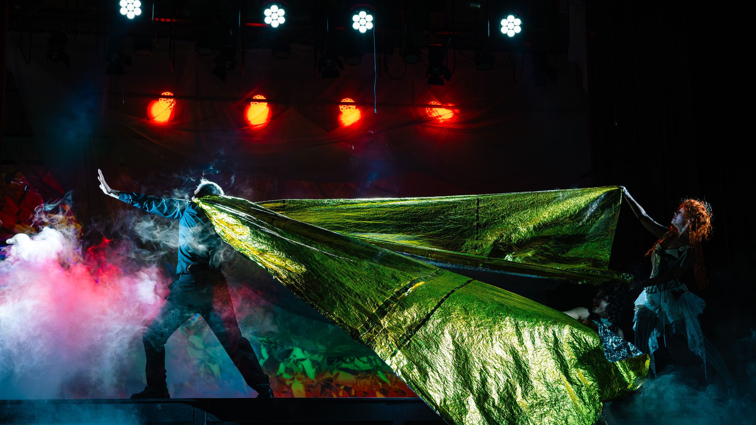 Театр Юного Зрителя «Маленькие трагедии». Фотограф Марк Файзулин