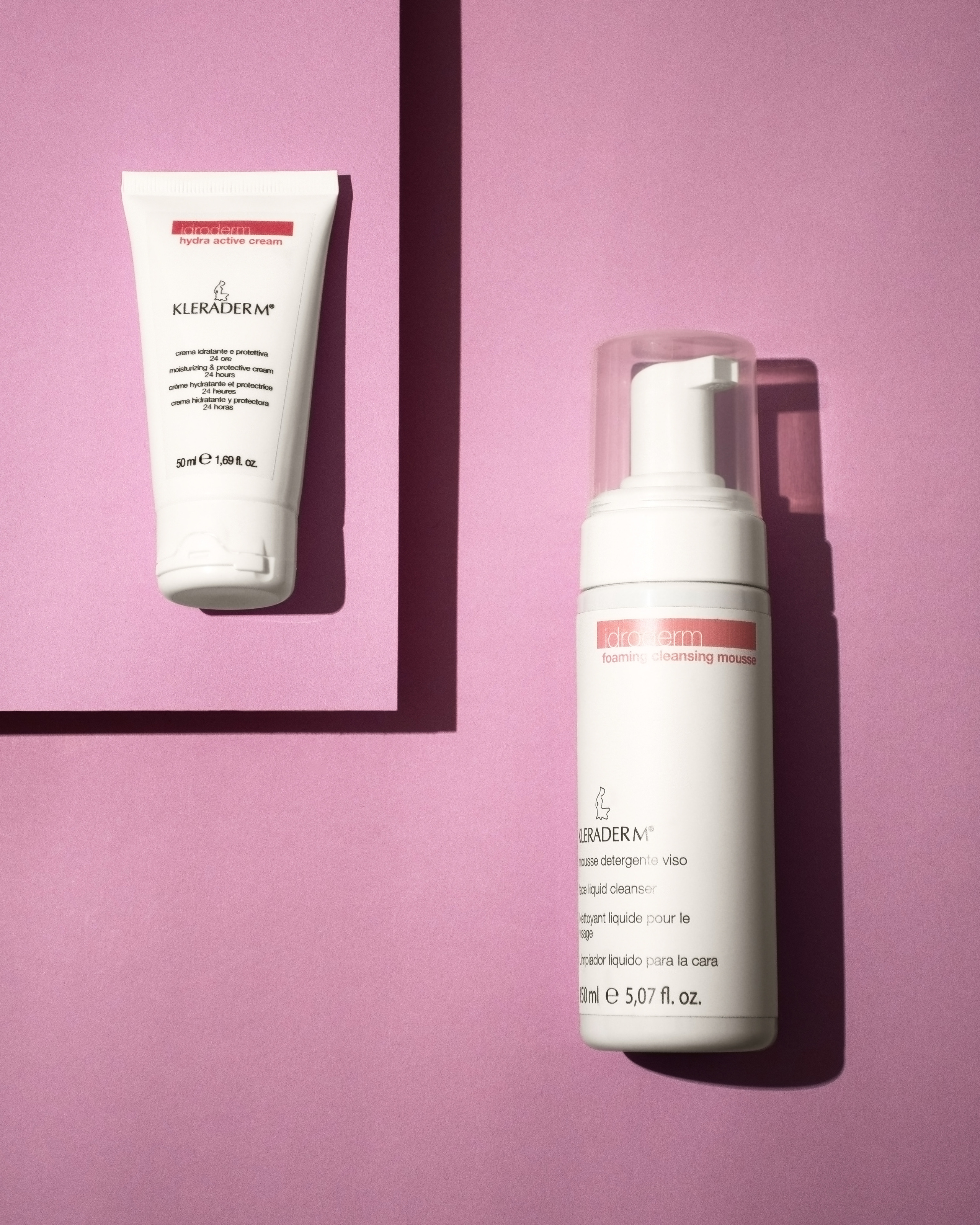 Набор косметики в сложной композиции для привлечения внимания и роста лояльности к бренду. 