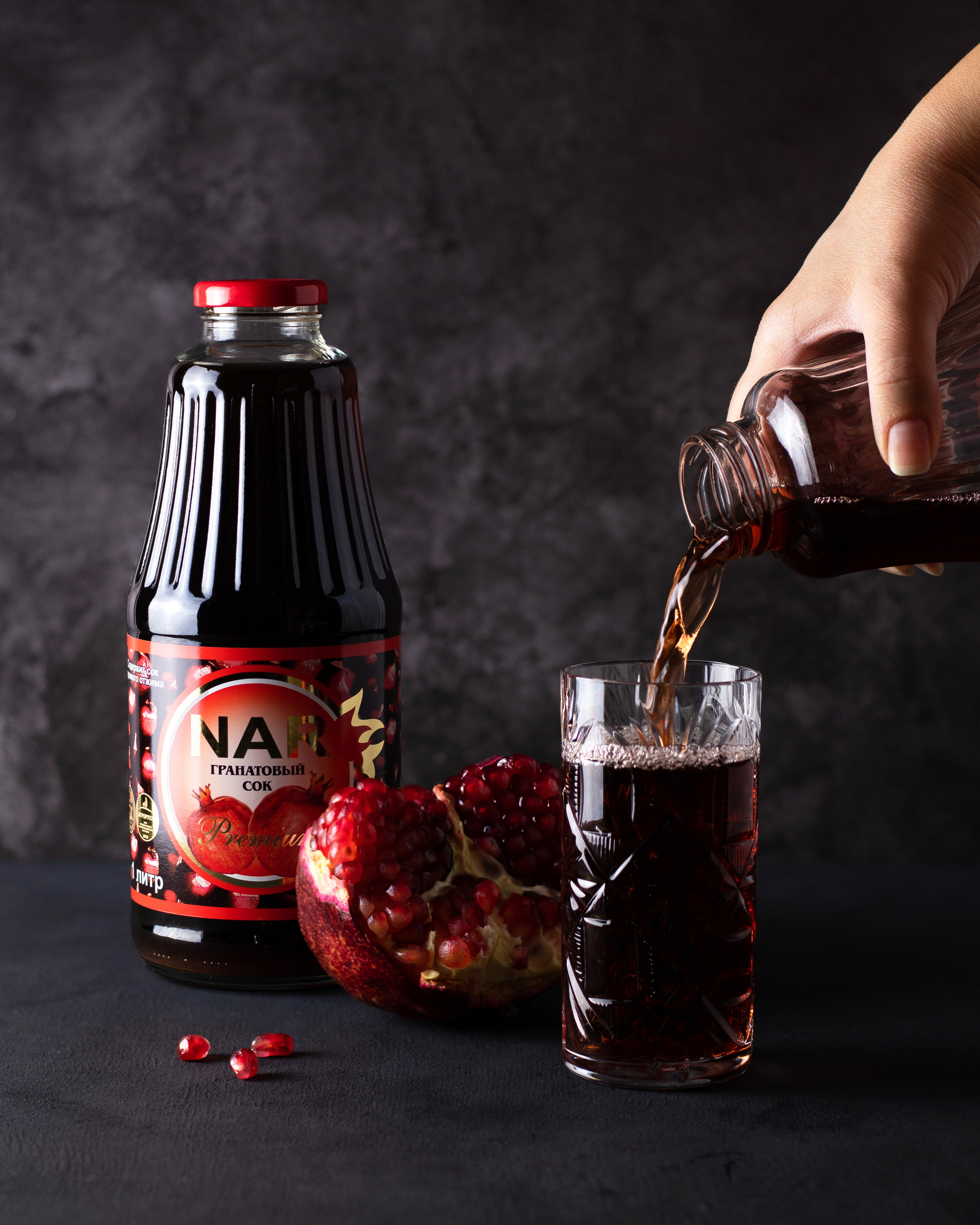 Рекламный снимок для соцсетей и меню. Съемка с участием моделей. Работа под ключ.