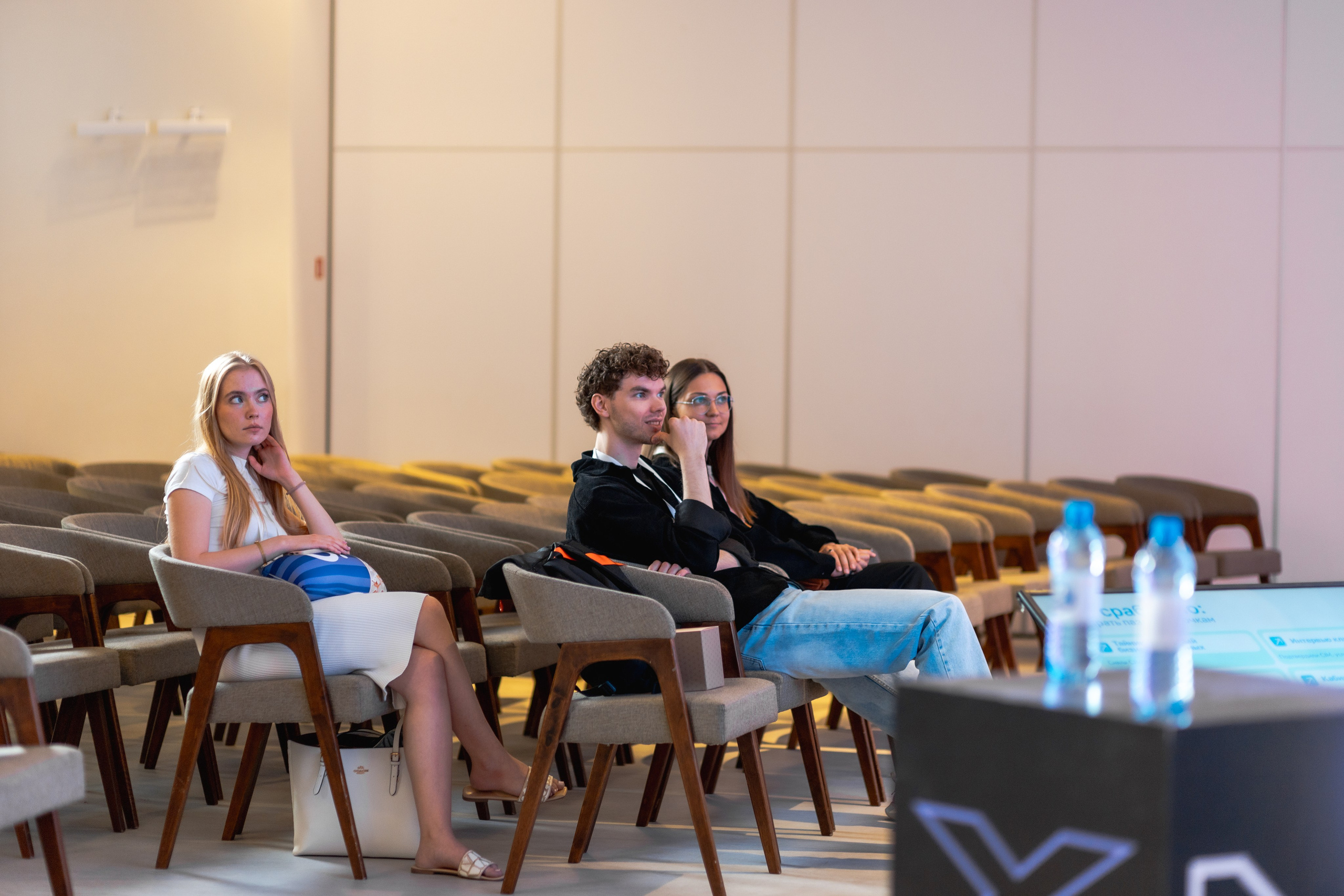 Aha! — 29–30 мая 2025. Фотобанк Матемаркетинг