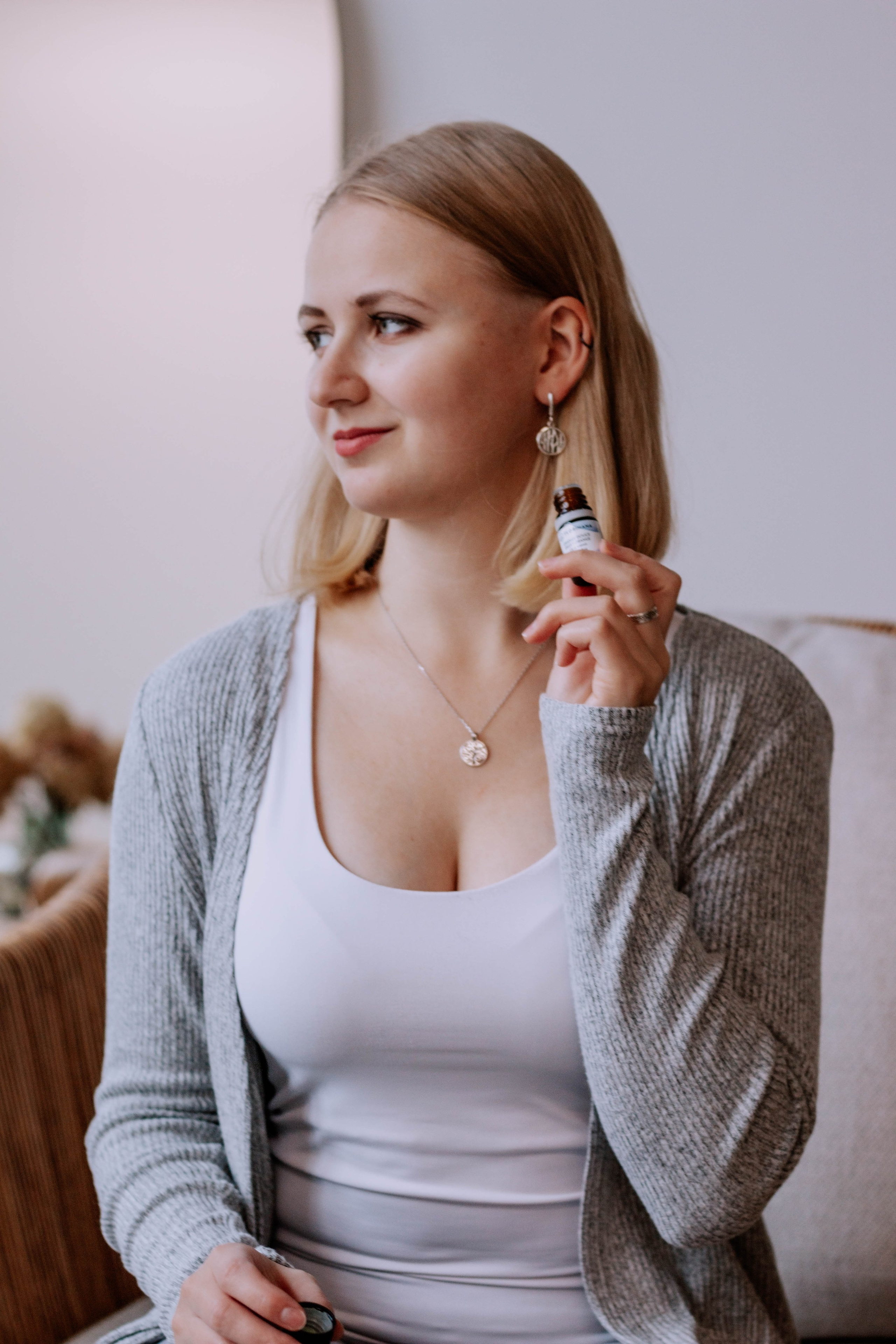 Алиса — Ароматерапевт. Бережно сохраняю ваши чувства и истории на своих фотографиях