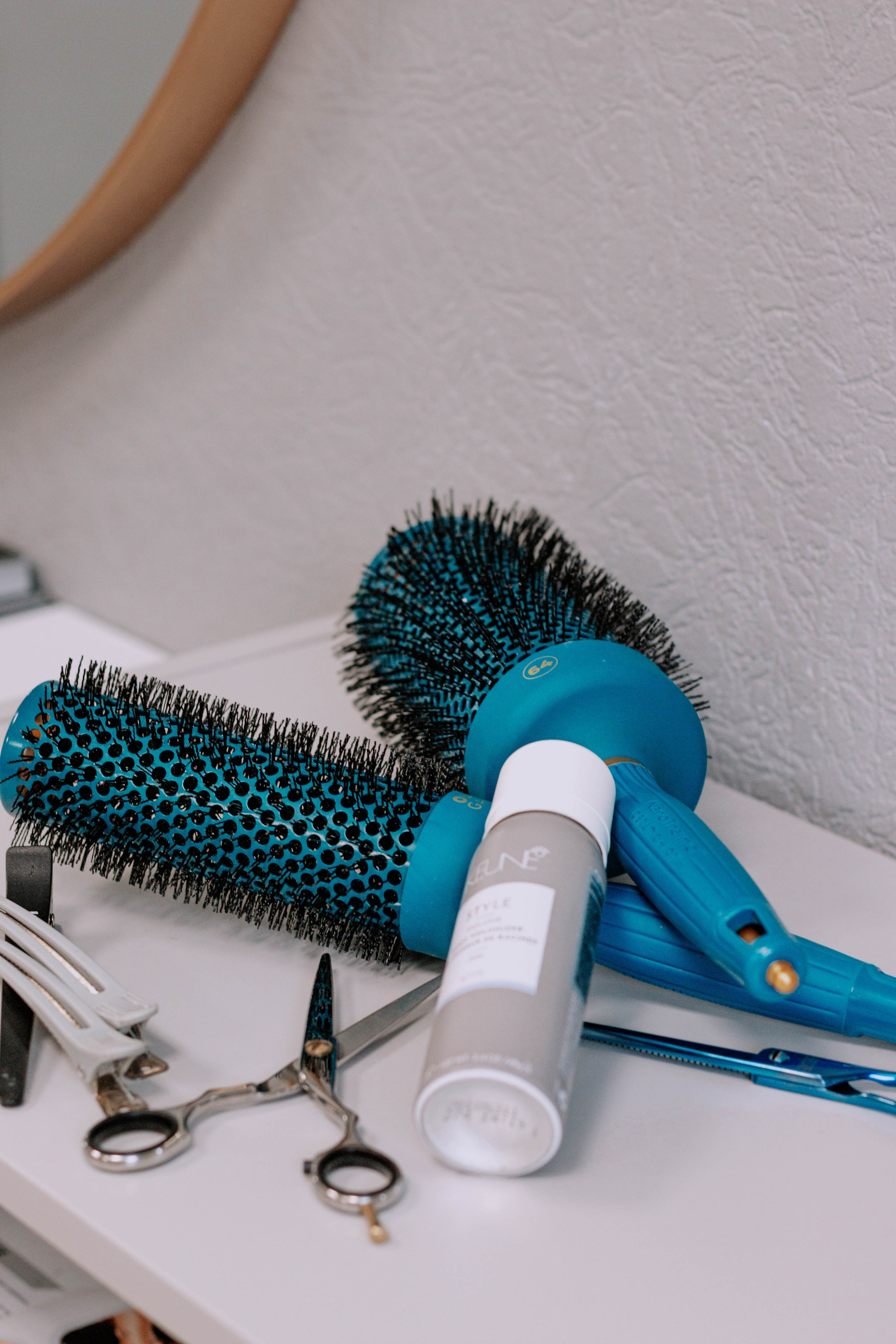 Настя- стилист по волосам. Бережно сохраняю ваши чувства и истории на своих фотографиях